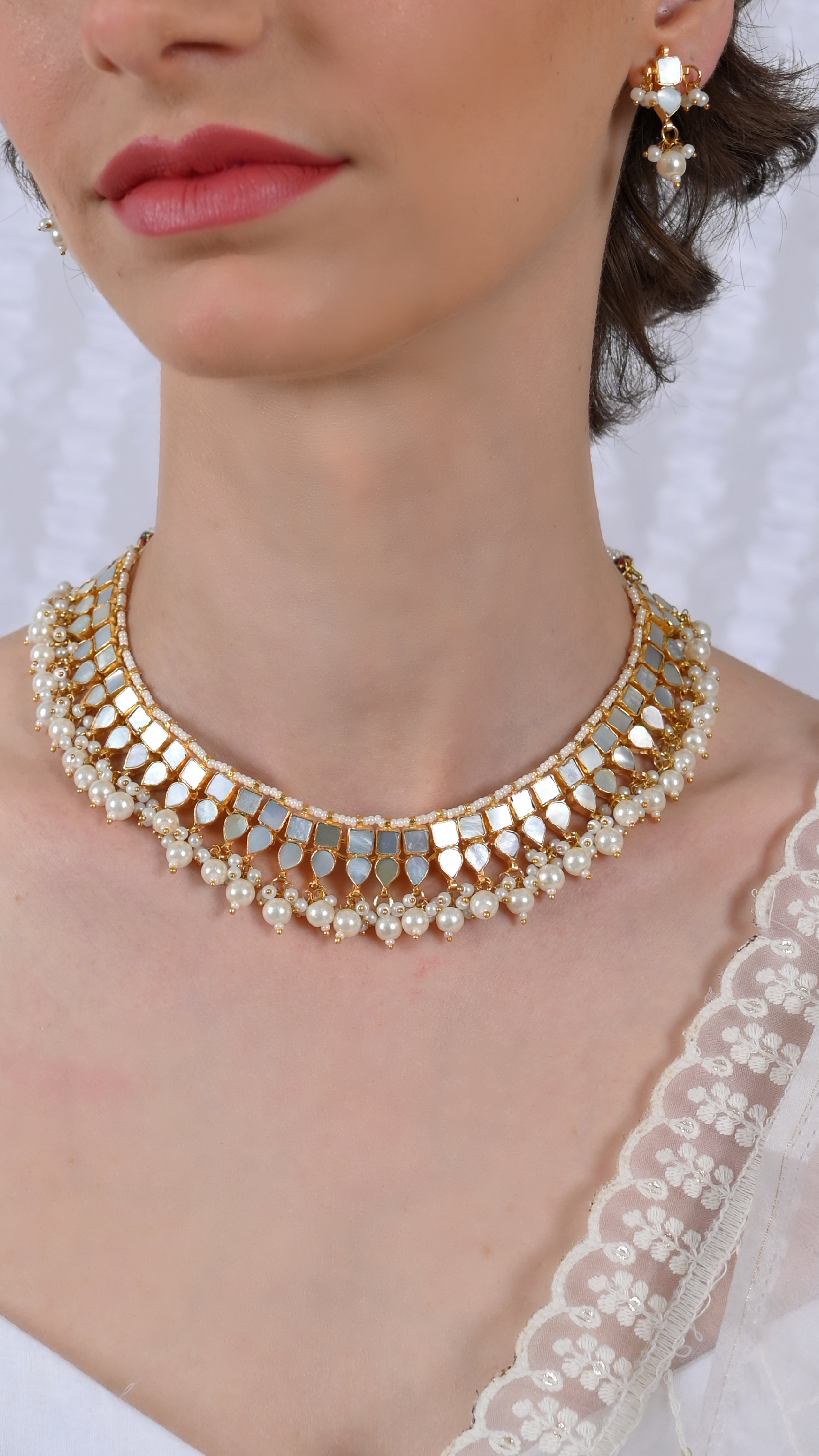 SJN1021- White Colour Gold Plated Mother of Pearl Choker with Earrings