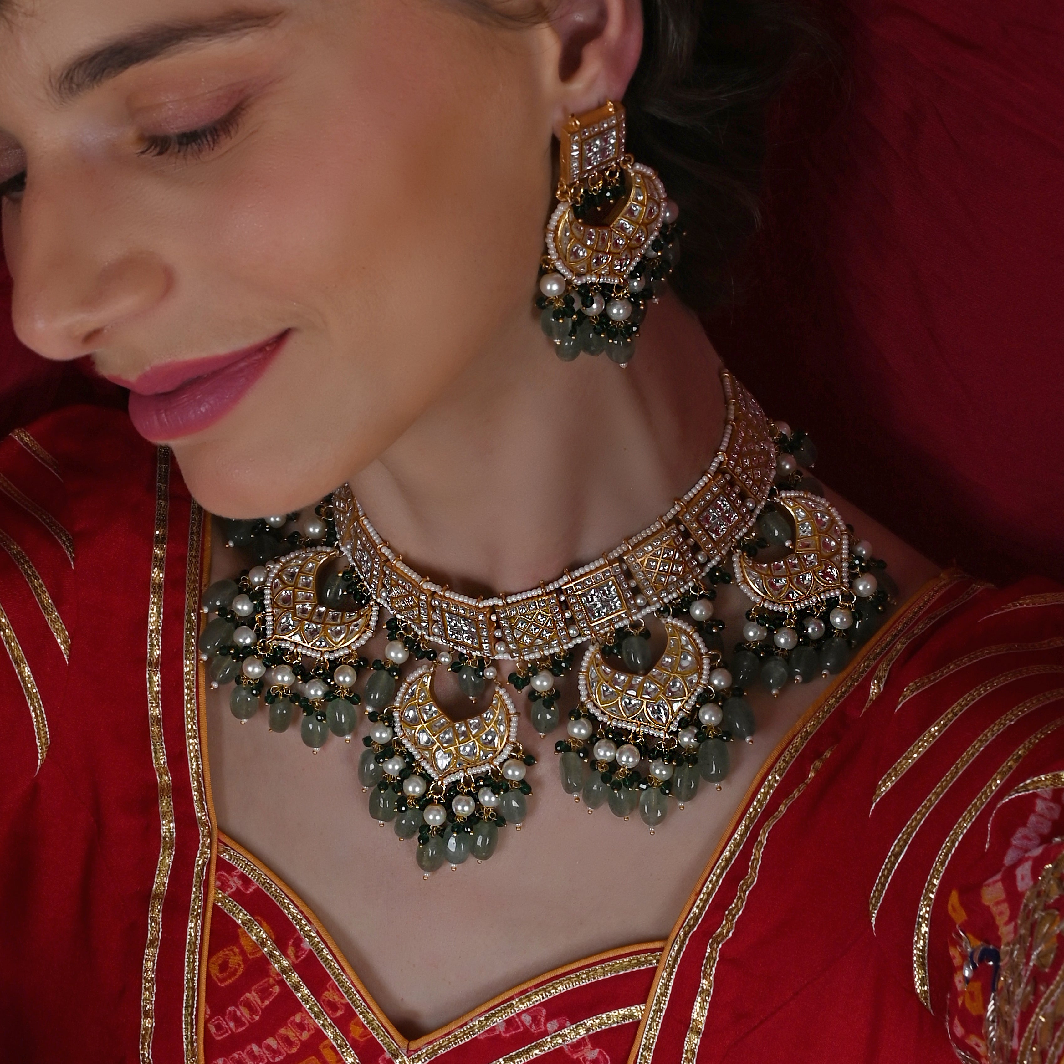 SJN1056- White Colour Gold Plated Jadau Kundan Thappa Necklace with Earrings