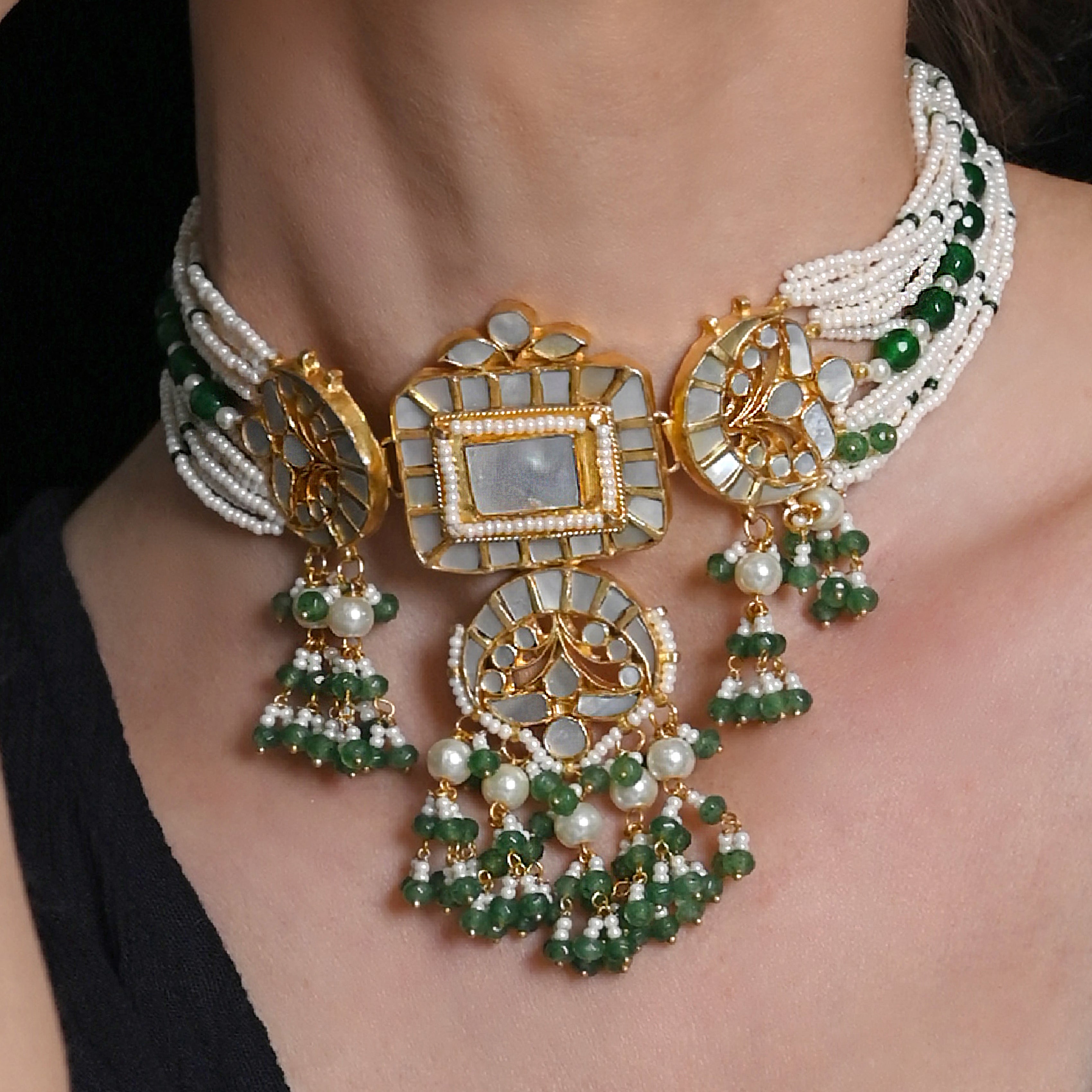 SJN1032- White and Green Colour Gold Plated Mother of Pearl Choker with Earrings