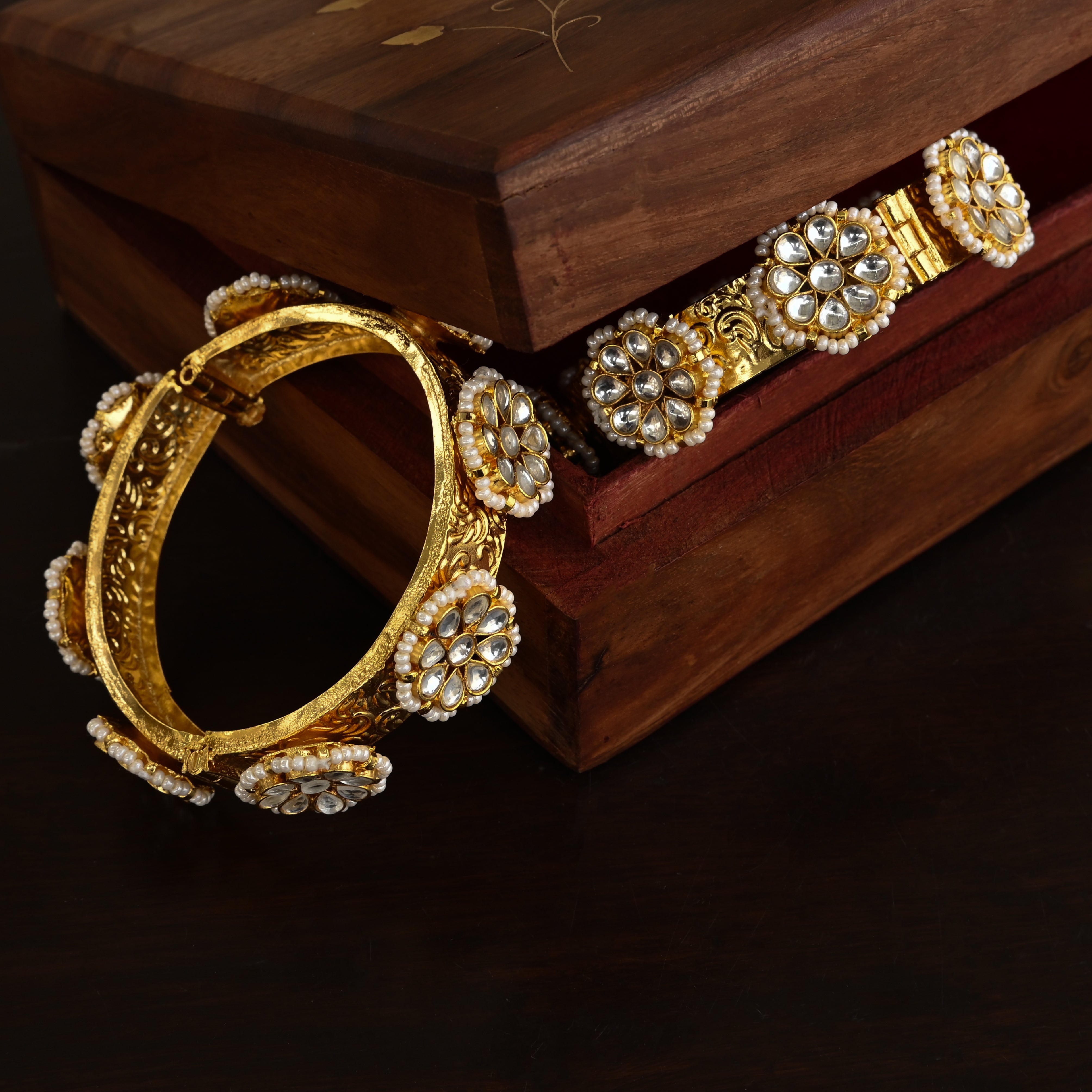 SJB1006- White Colour Gold Plated Jadau Kundan Bangle