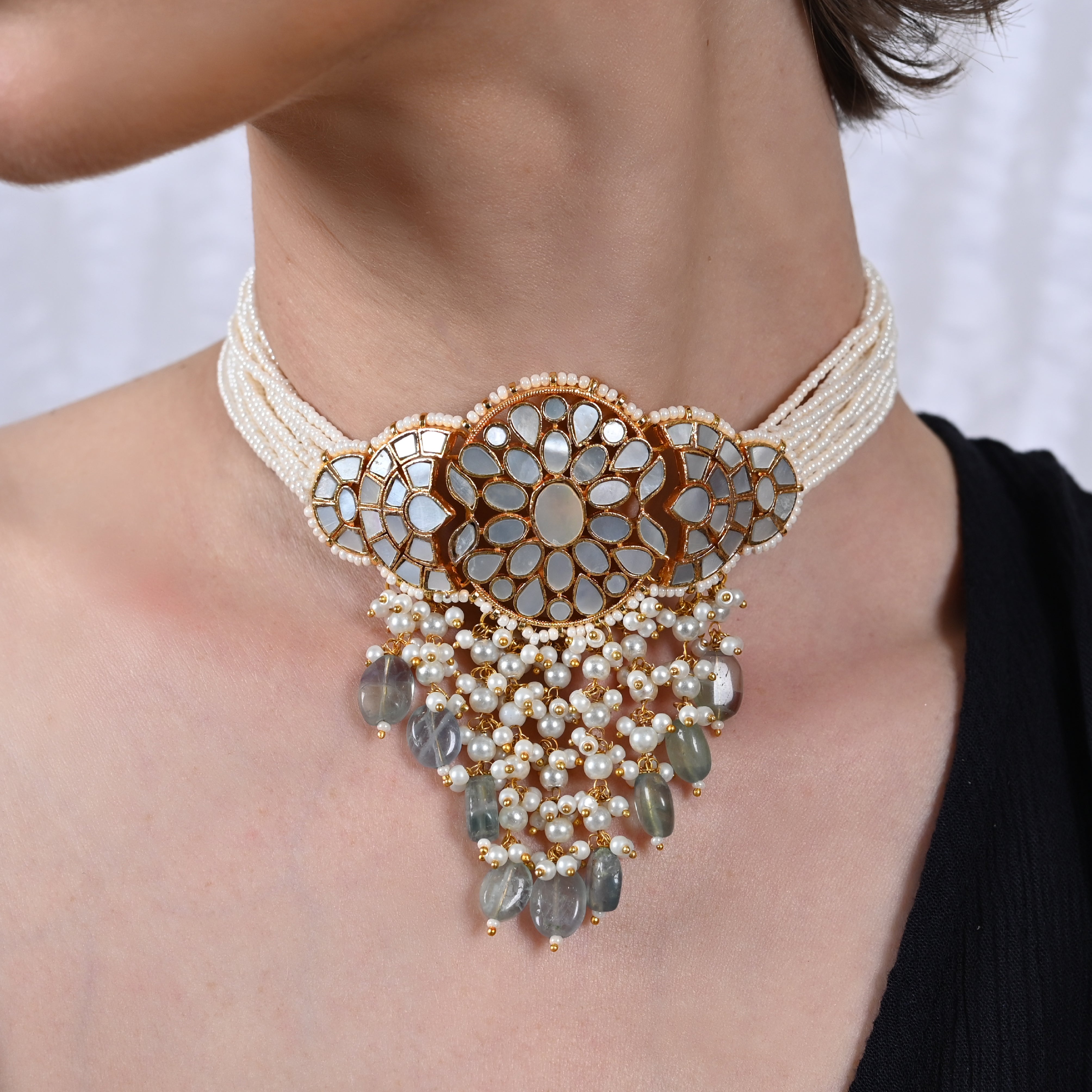 SJN1026- White Colour Gold Plated Mother of Pearl Choker with Earrings