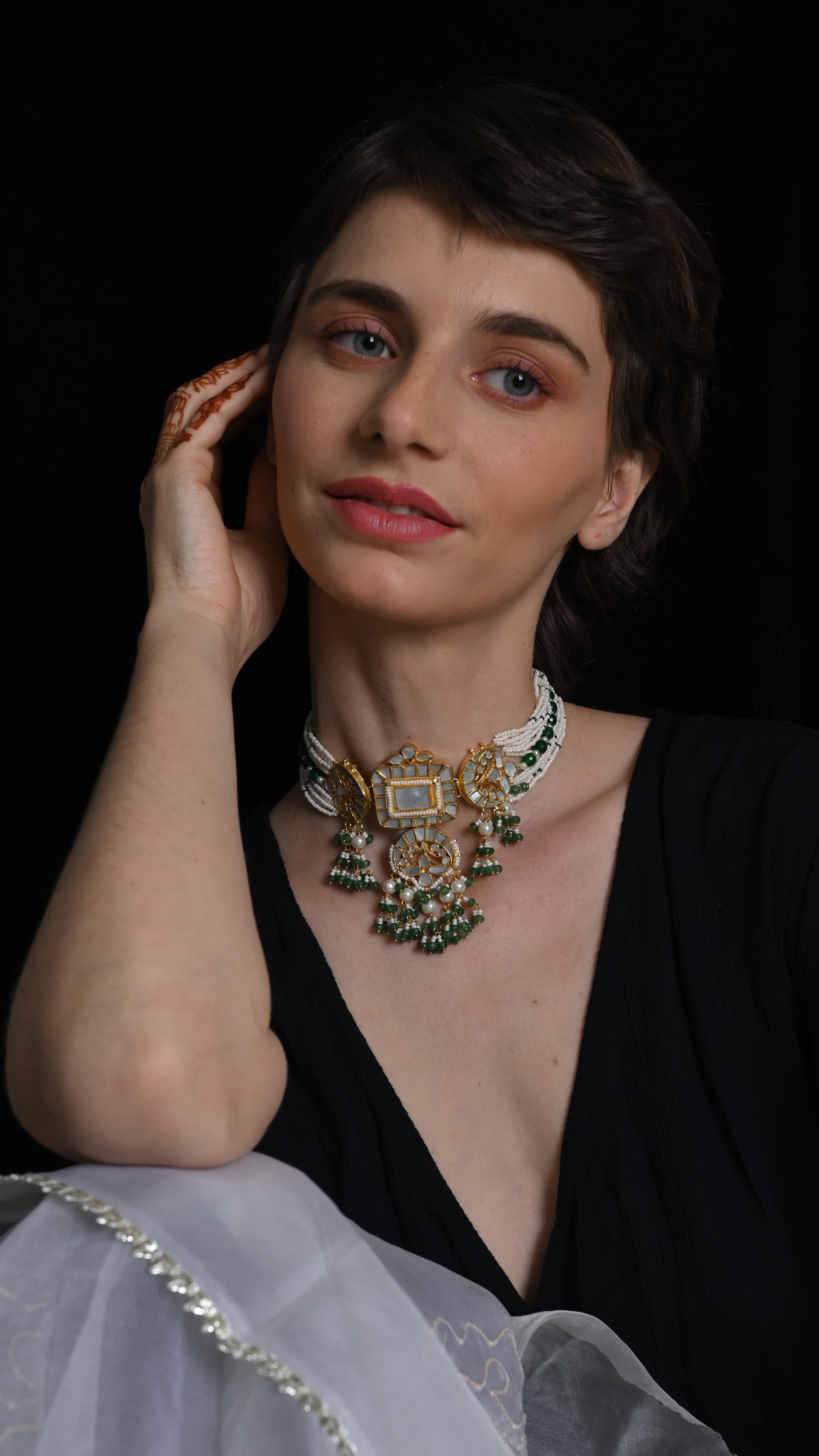 SJN1032- White and Green Colour Gold Plated Mother of Pearl Choker with Earrings