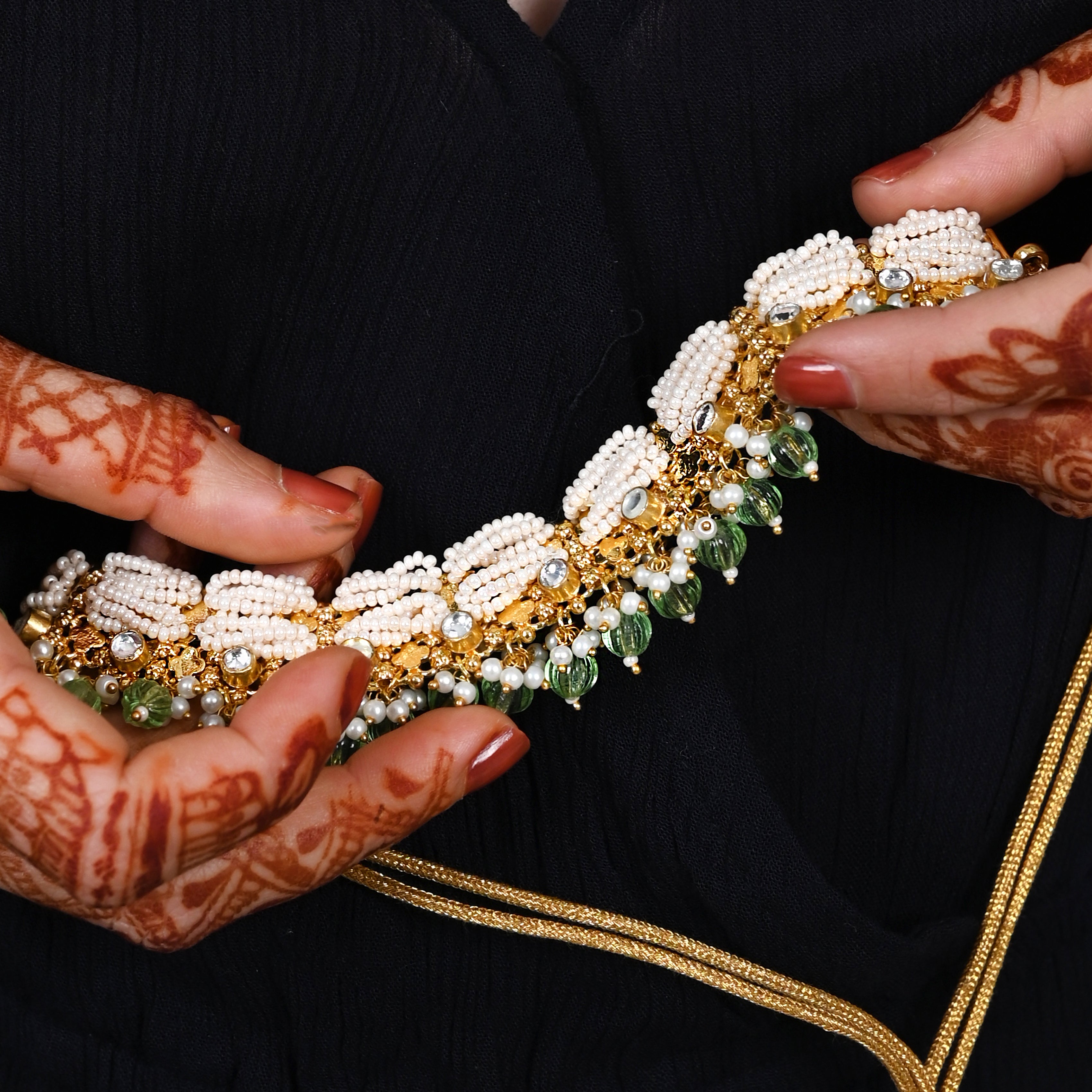 SJN1033- White Colour Gold Plated Jadau Kundan Choker