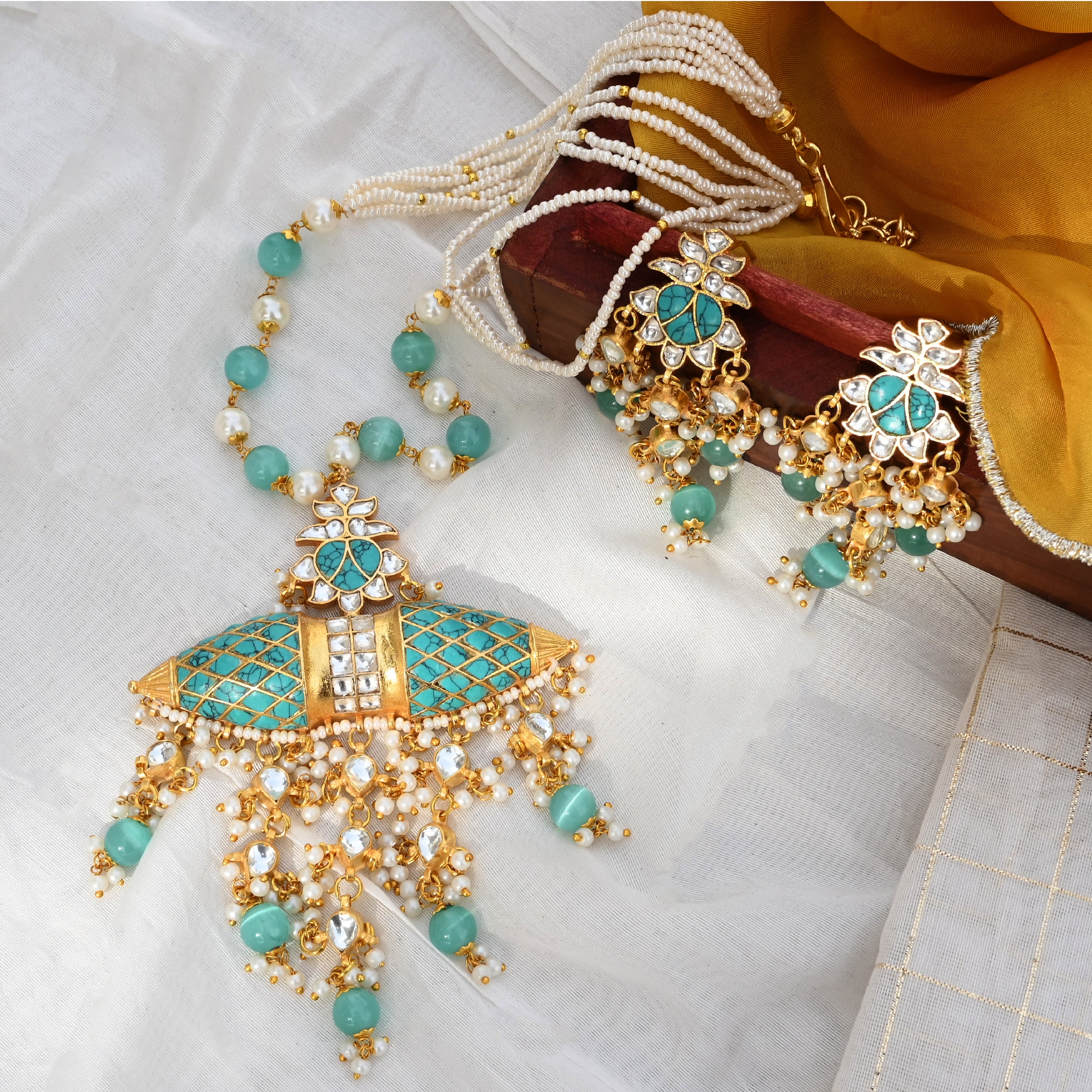 SJN1100- Blue Colour Gold Plated Jadau Kundan Pendant with Earrings