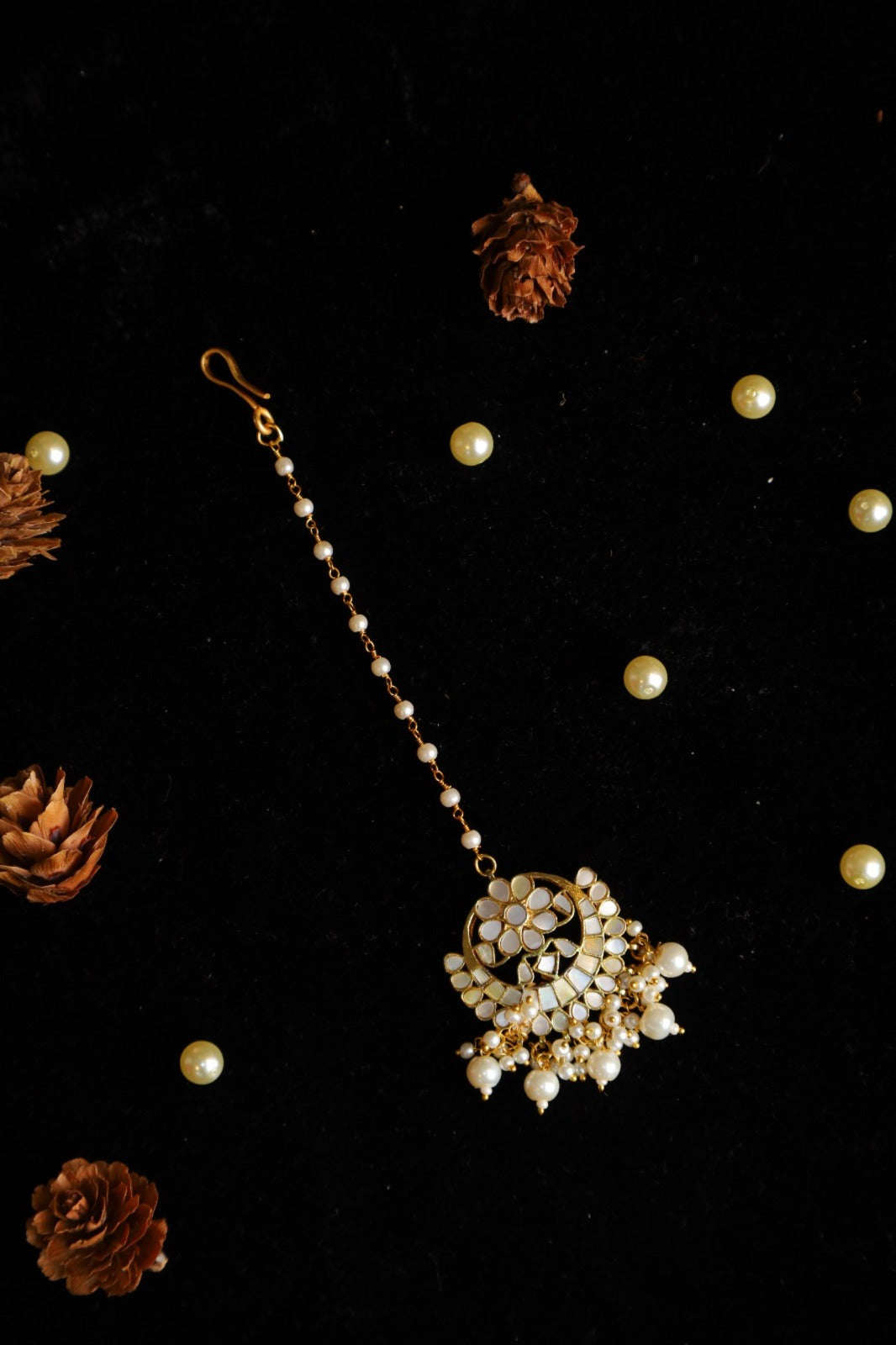 SJT1021- White Colour Gold Plated Mother of Pearl Maang Tika