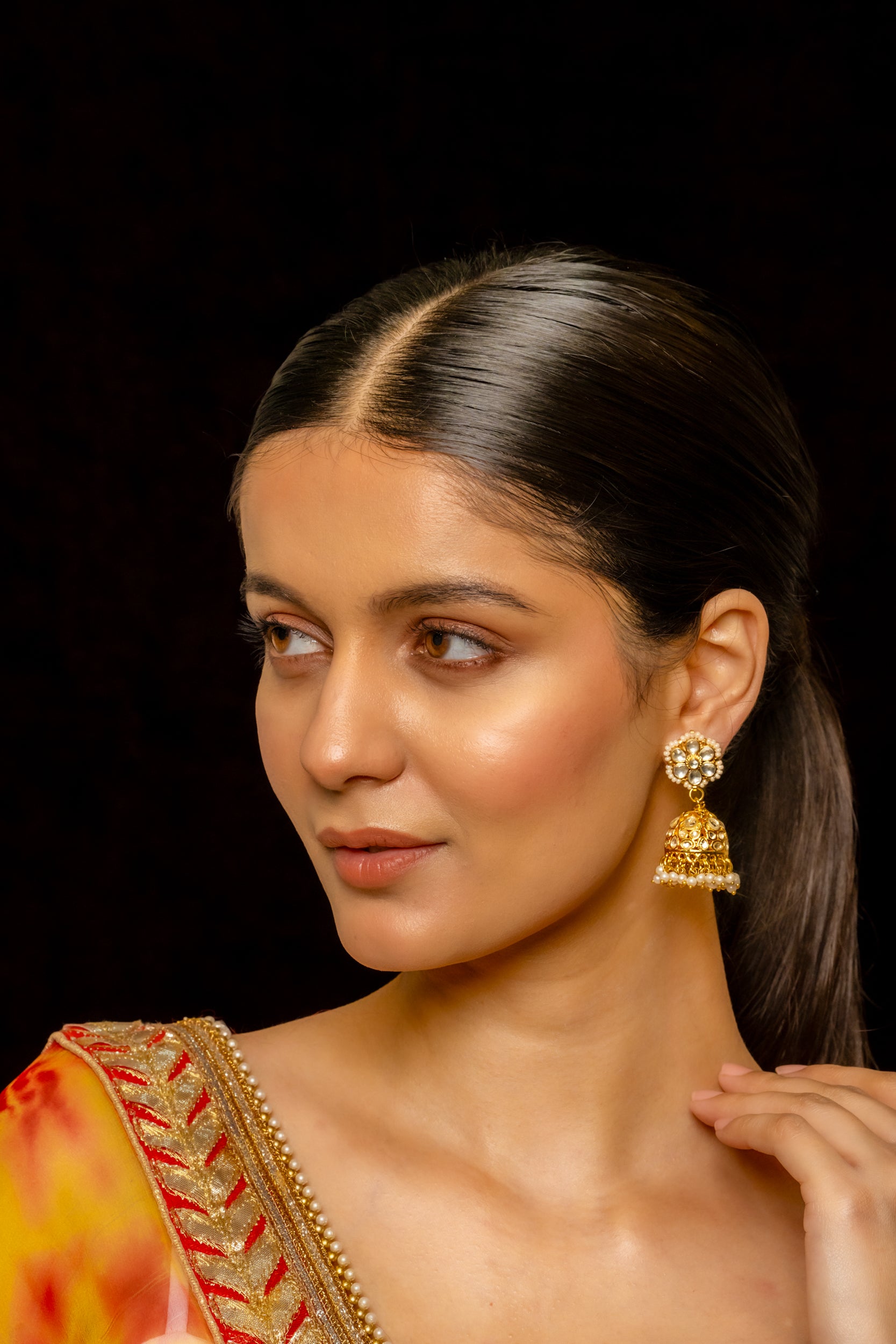 SJE1011- White Colour Gold Plated Jadau Kundan Jhumki Earrings