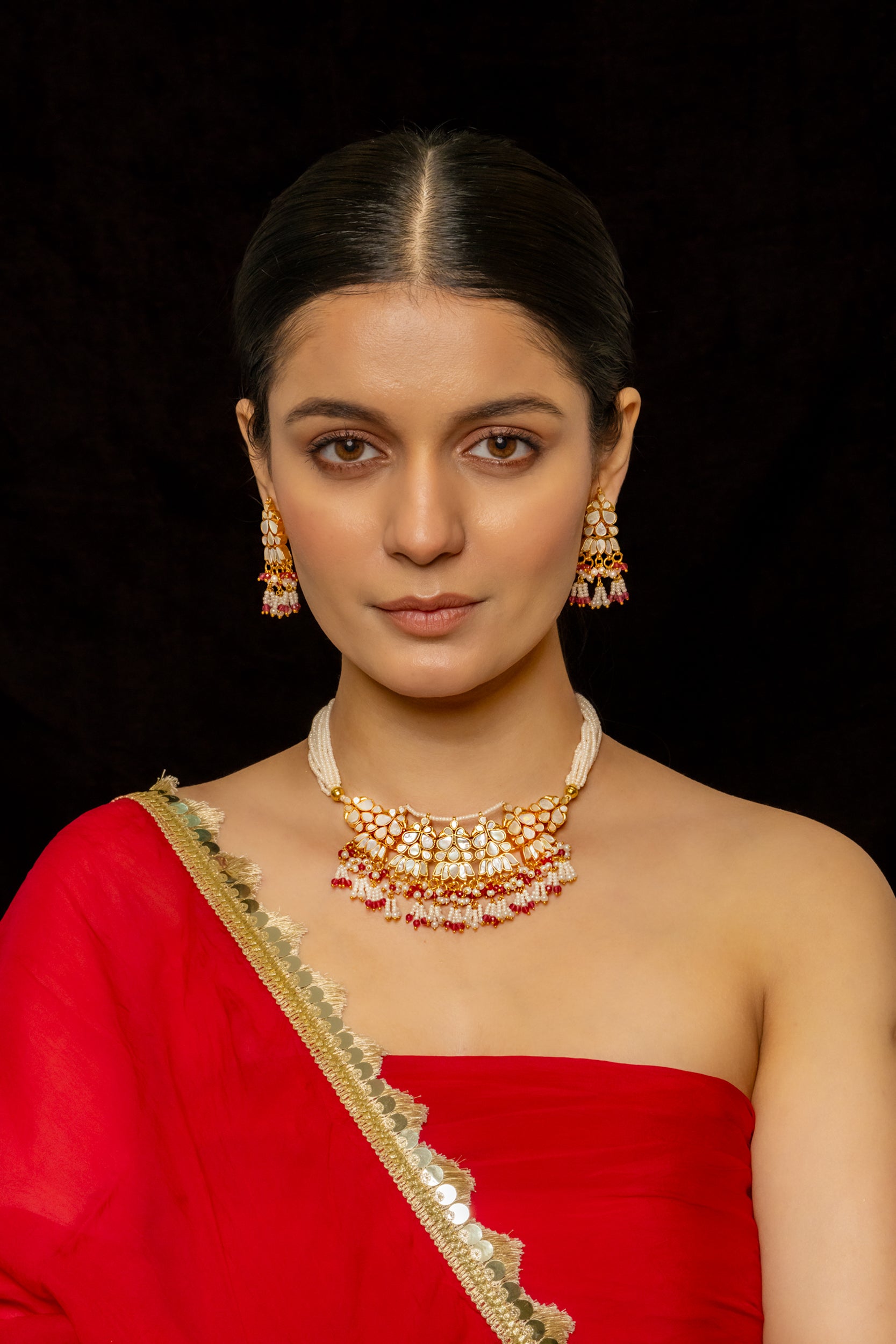SJC1005- White Colour Gold Plated Mother of Pearl Choker With Earrings