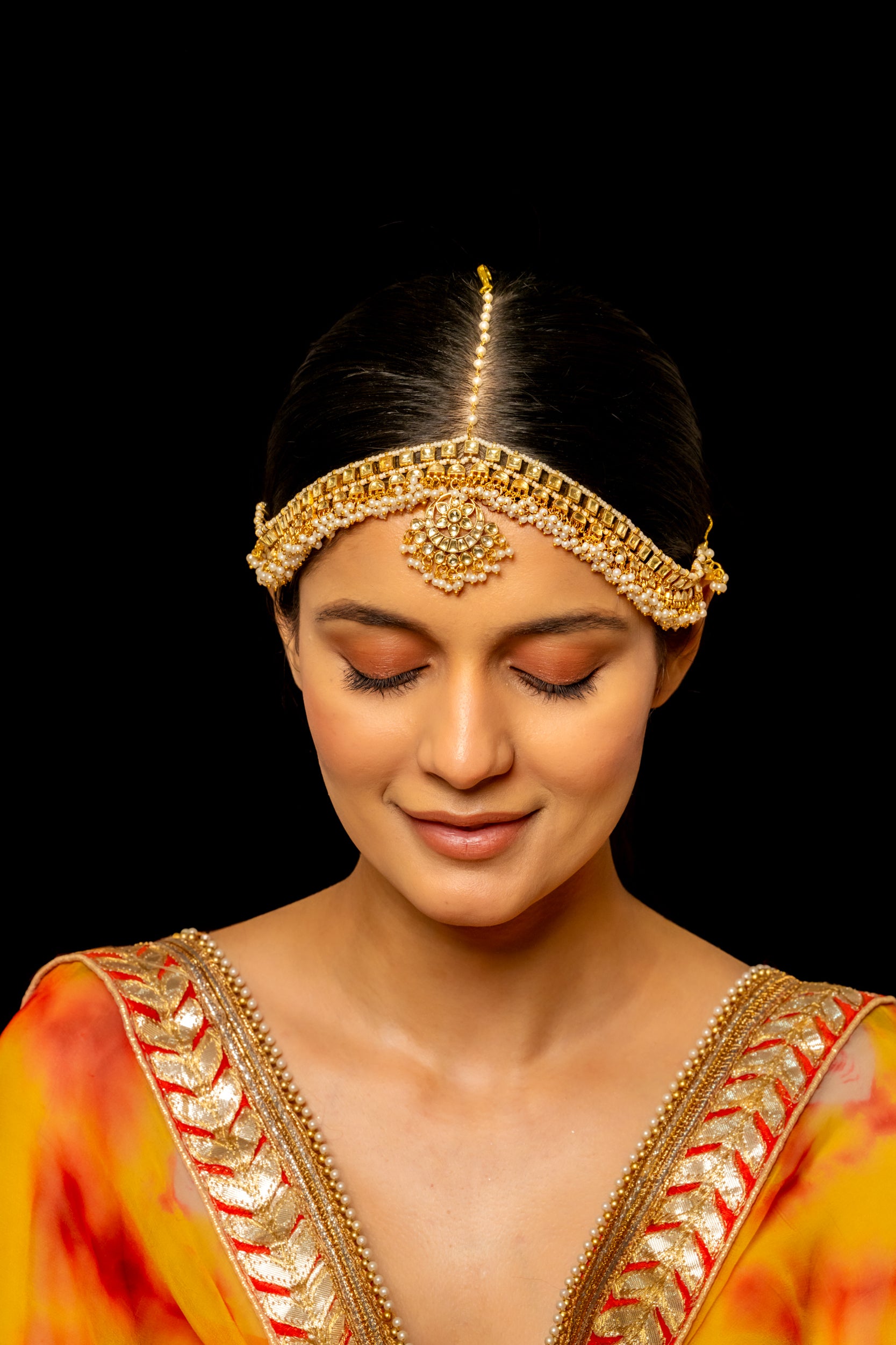 SJMP1002- White Colour Gold Plated Jadau Kundan Mathapatti