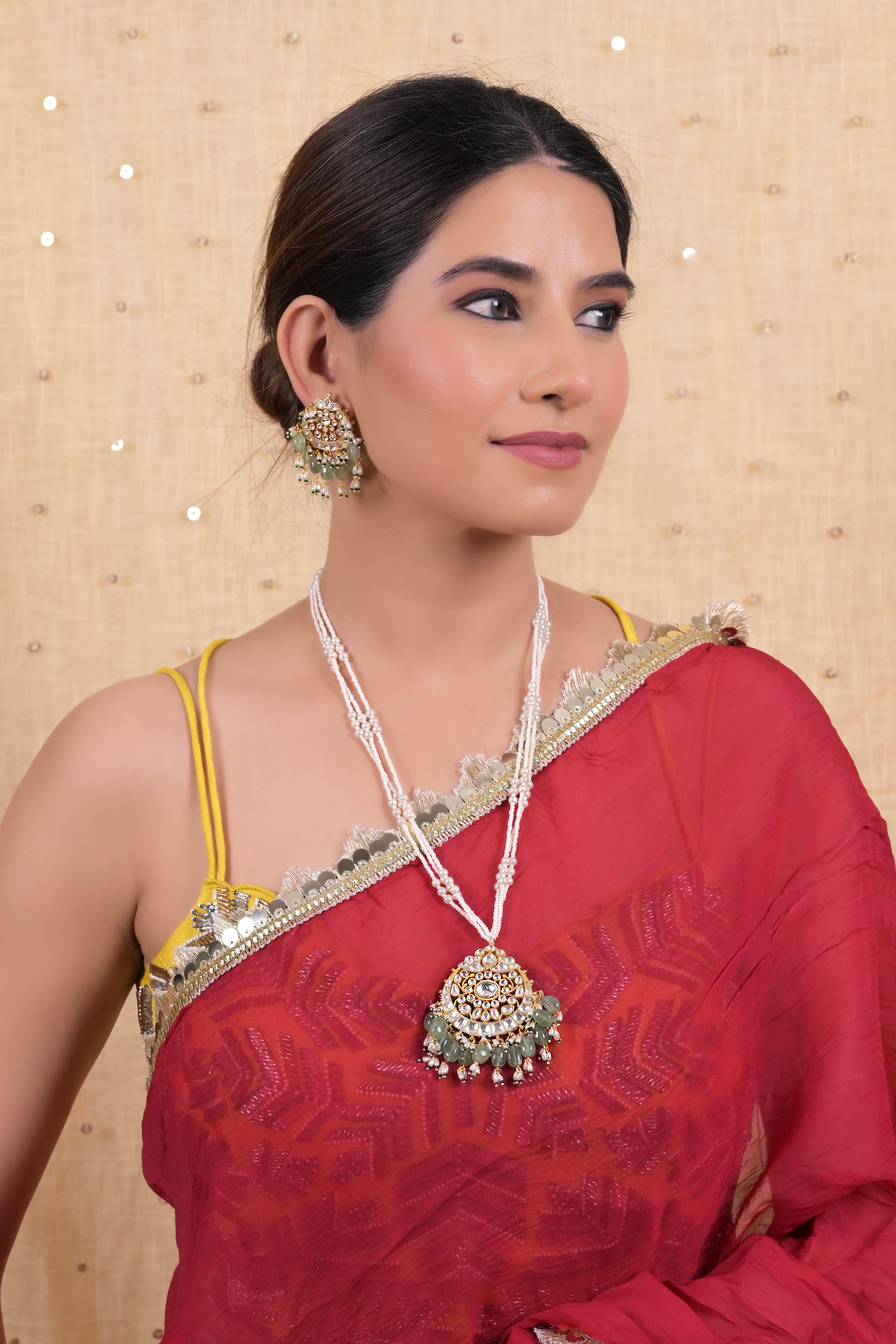 SJN1118- White Colour Gold Plated Jadau Kundan Pendant Set