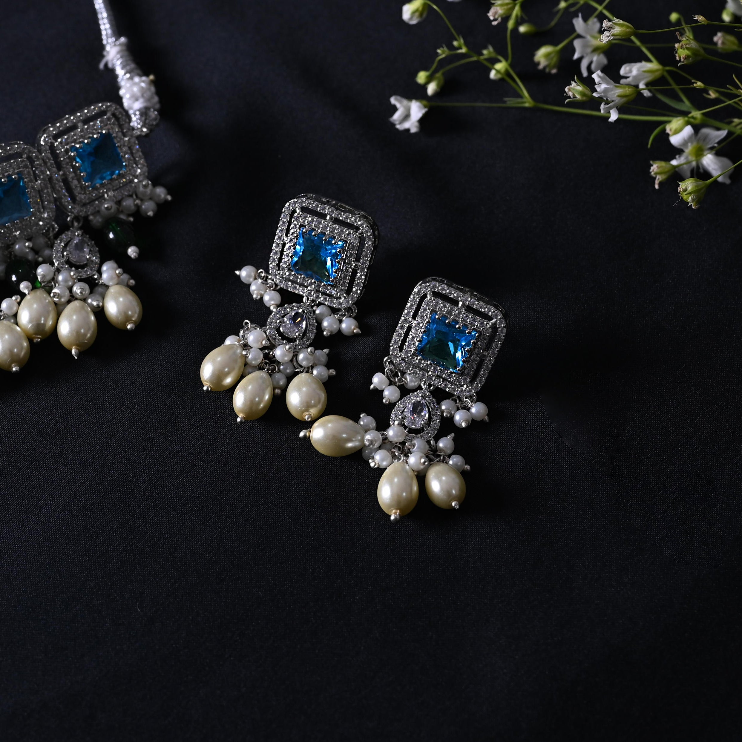 SJN1062- Light Blue Colour Silver Plated Faux Diamond Choker with Earrings