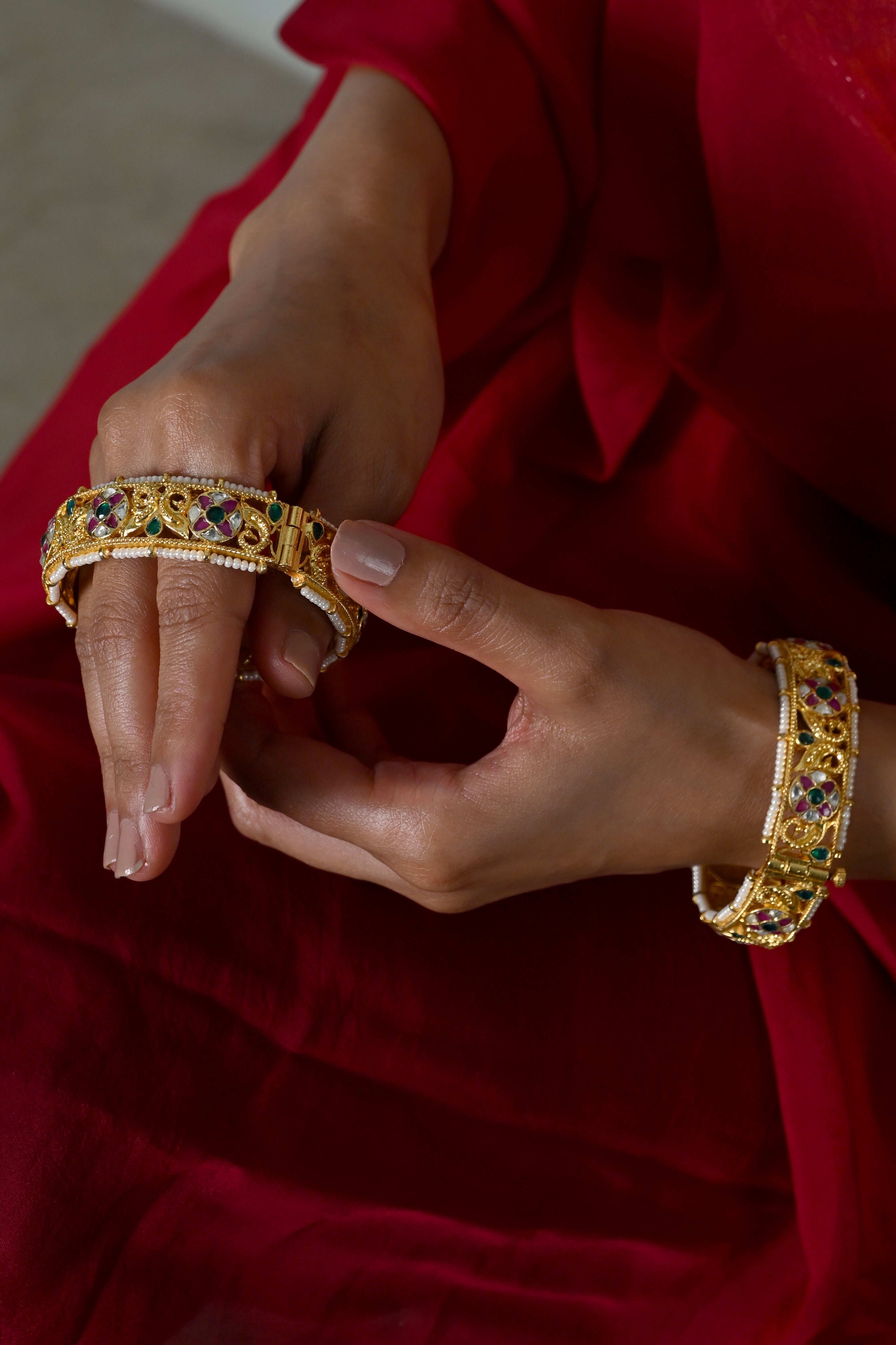 SJB1041- Multicolour Gold Plated Jadau Kundan Bangle