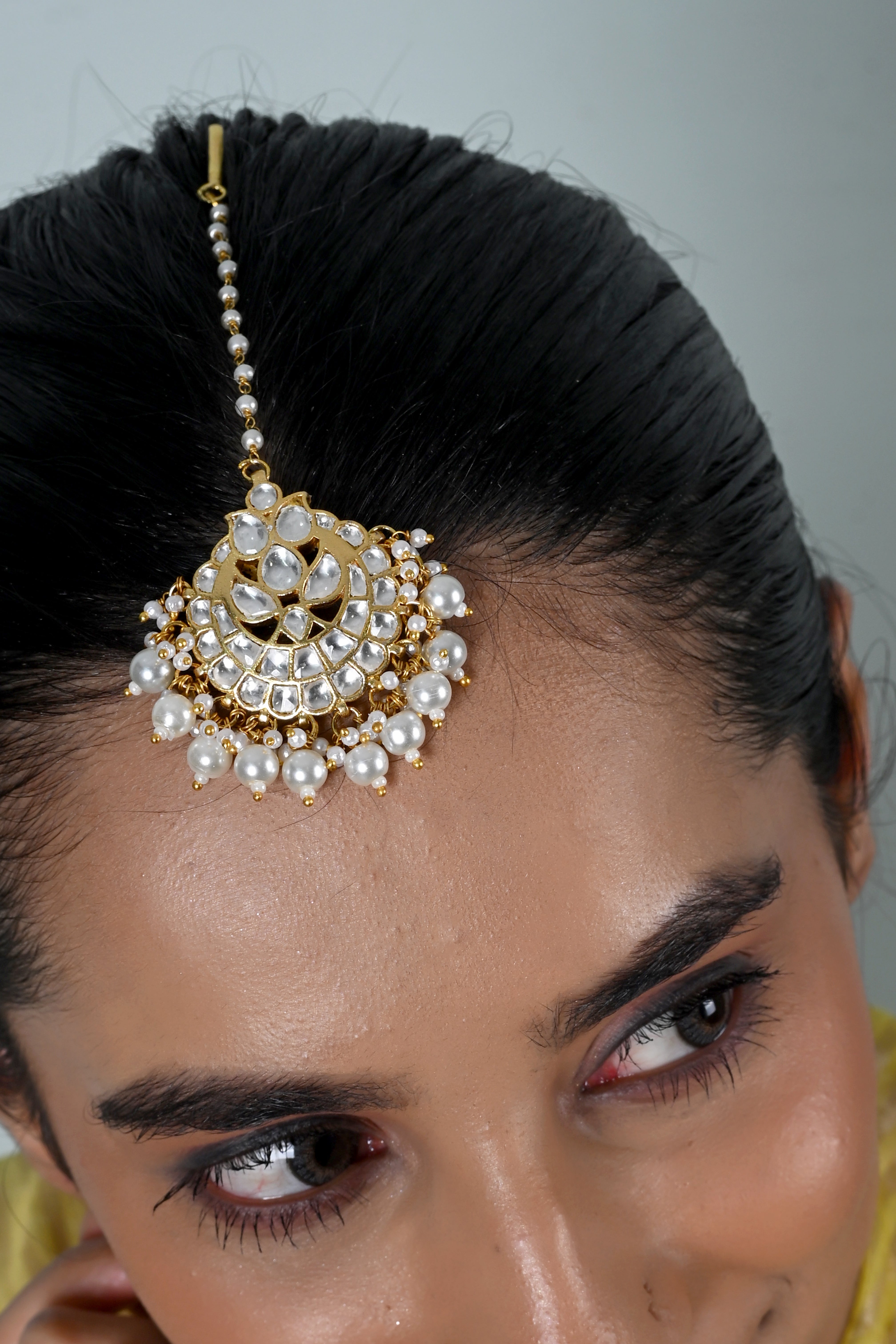 SJT1054- White Colour Gold Plated Jadau Kundan Maang Tika