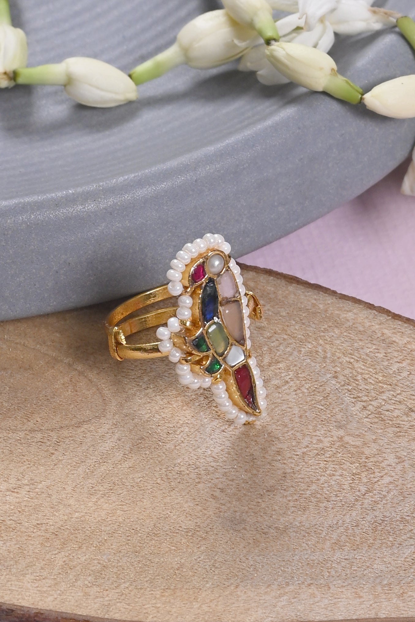 SJR0032- White Colour Parrot Motif Gold Plated Mother of Pearl Ring