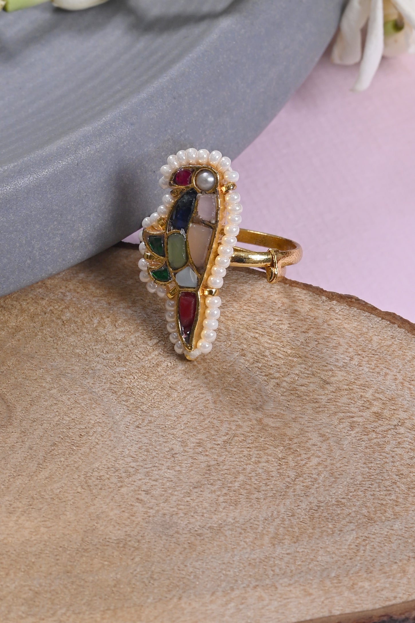 SJR0032- White Colour Parrot Motif Gold Plated Mother of Pearl Ring