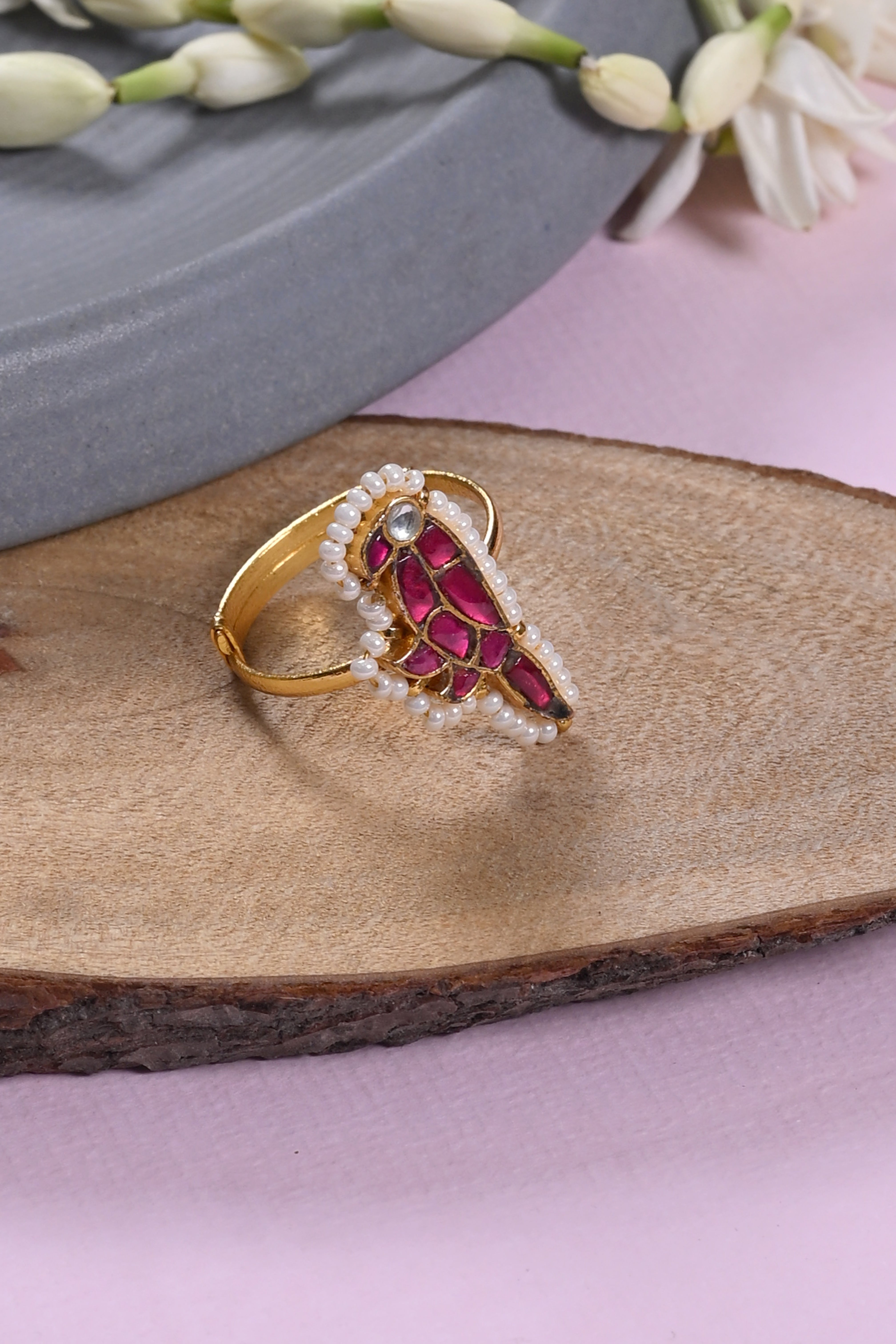SJR0032- White Colour Parrot Motif Gold Plated Mother of Pearl Ring