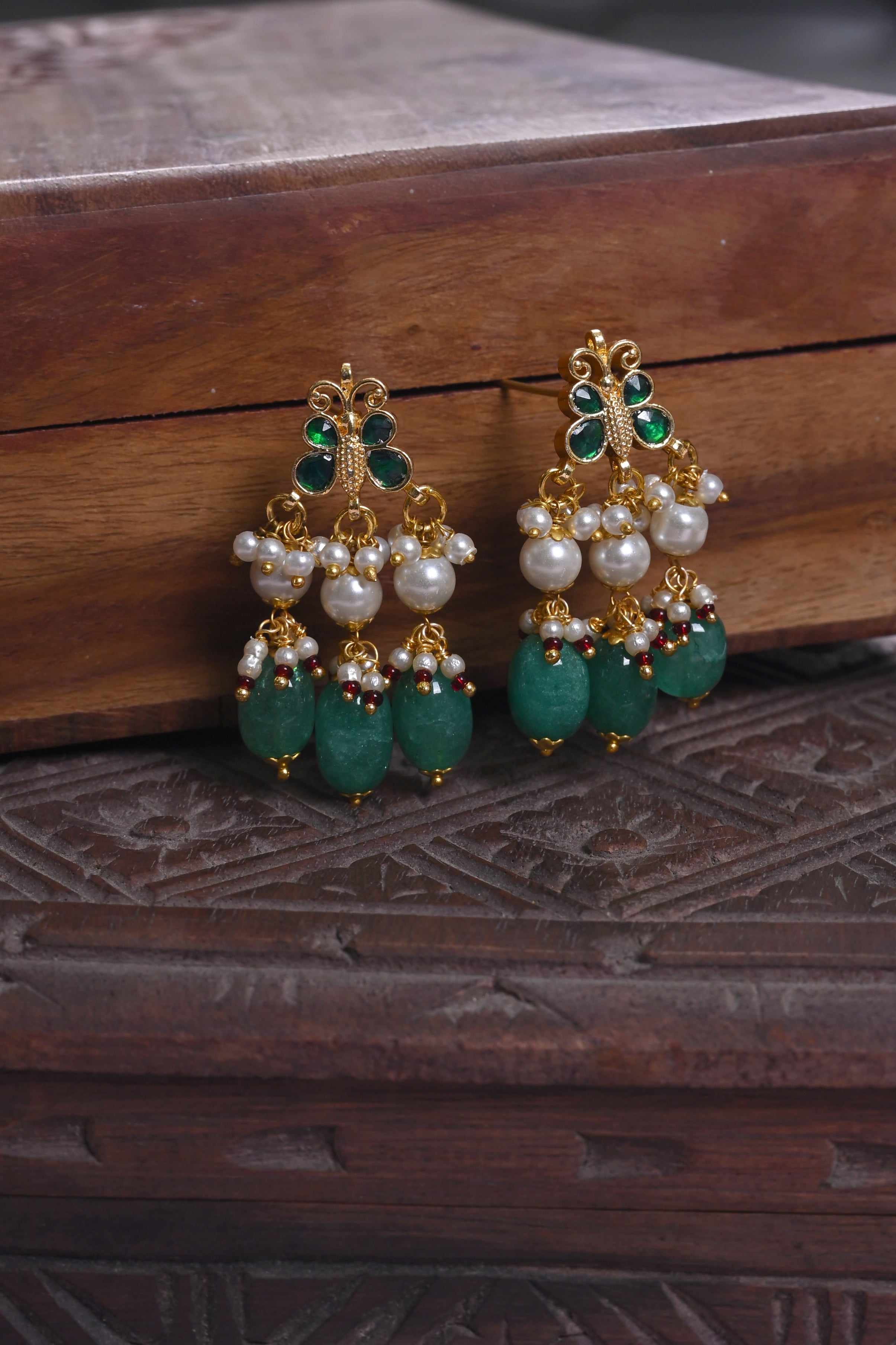 SJE1126- Green Colour Gold Plated Jadau Kundan Butterfly Motif Studs Earrings