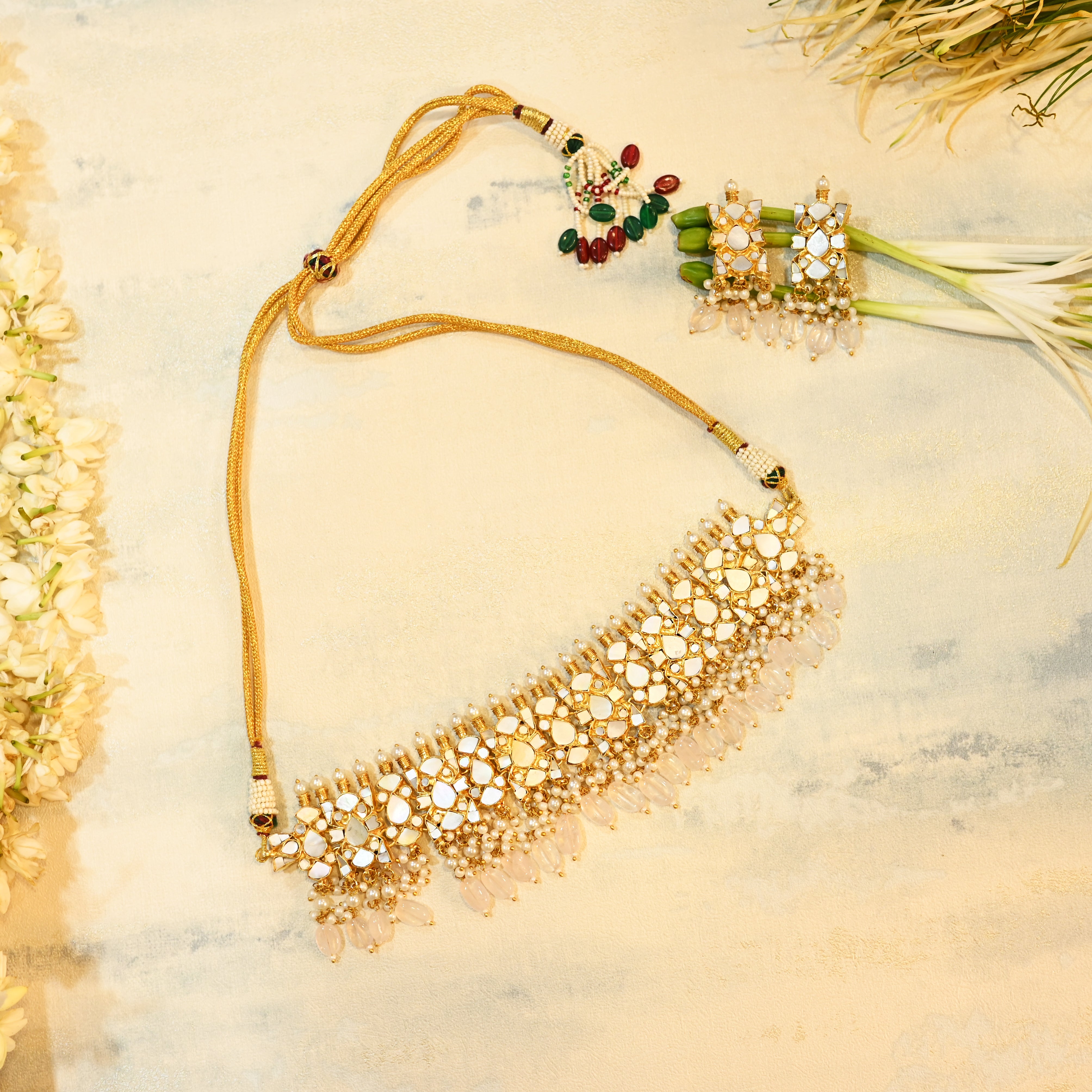 SJN1137- White Colour Gold Plated Mother of Pearl Choker with Earrings