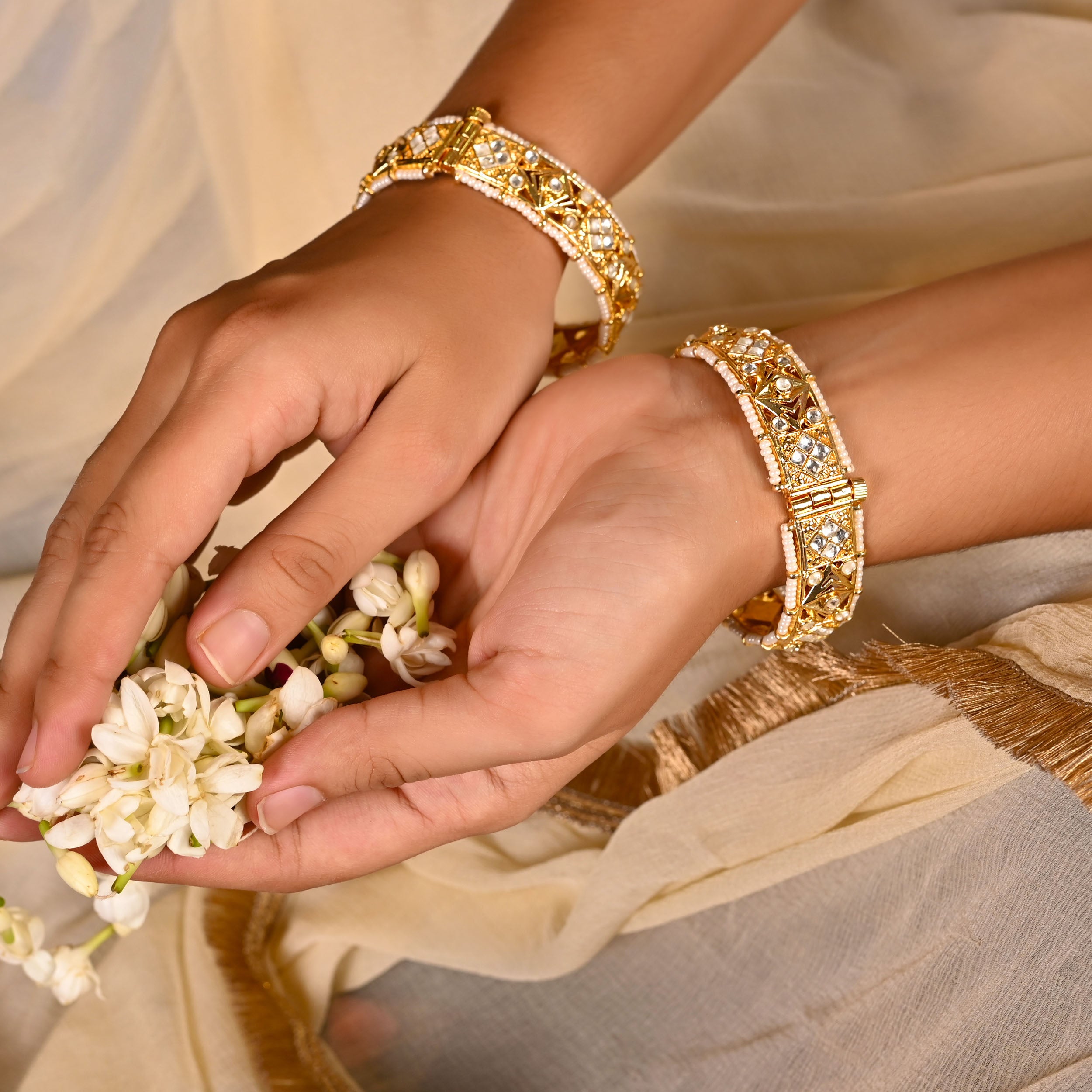 SJB1008- White Colour Gold Plated Jadau Kundan Bangle