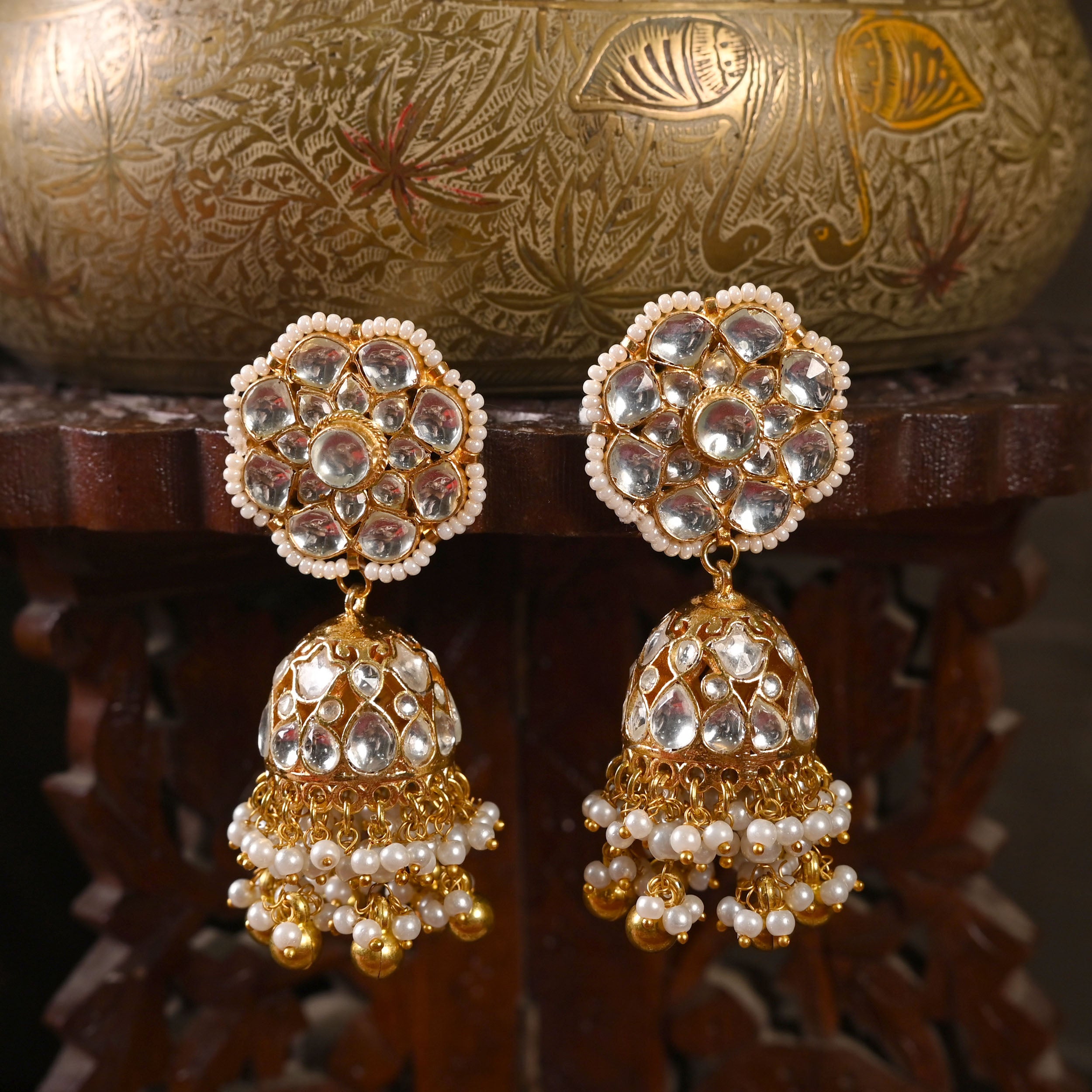 SJE1026- White Colour Gold Plated Jadau Kundan Jhumki Earrings