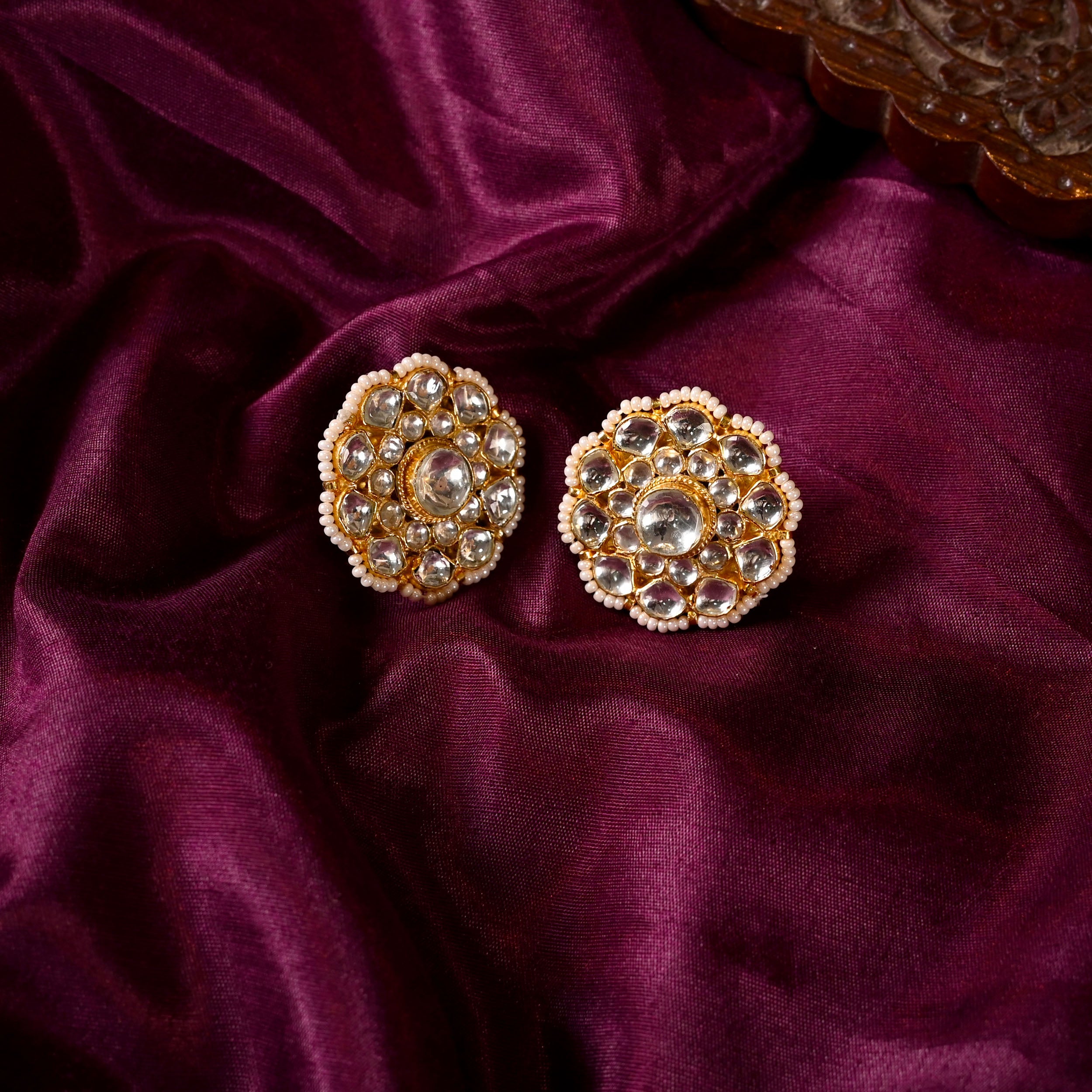 SJE1035- White Colour Gold Plated Jadau Kundan studs Earrings