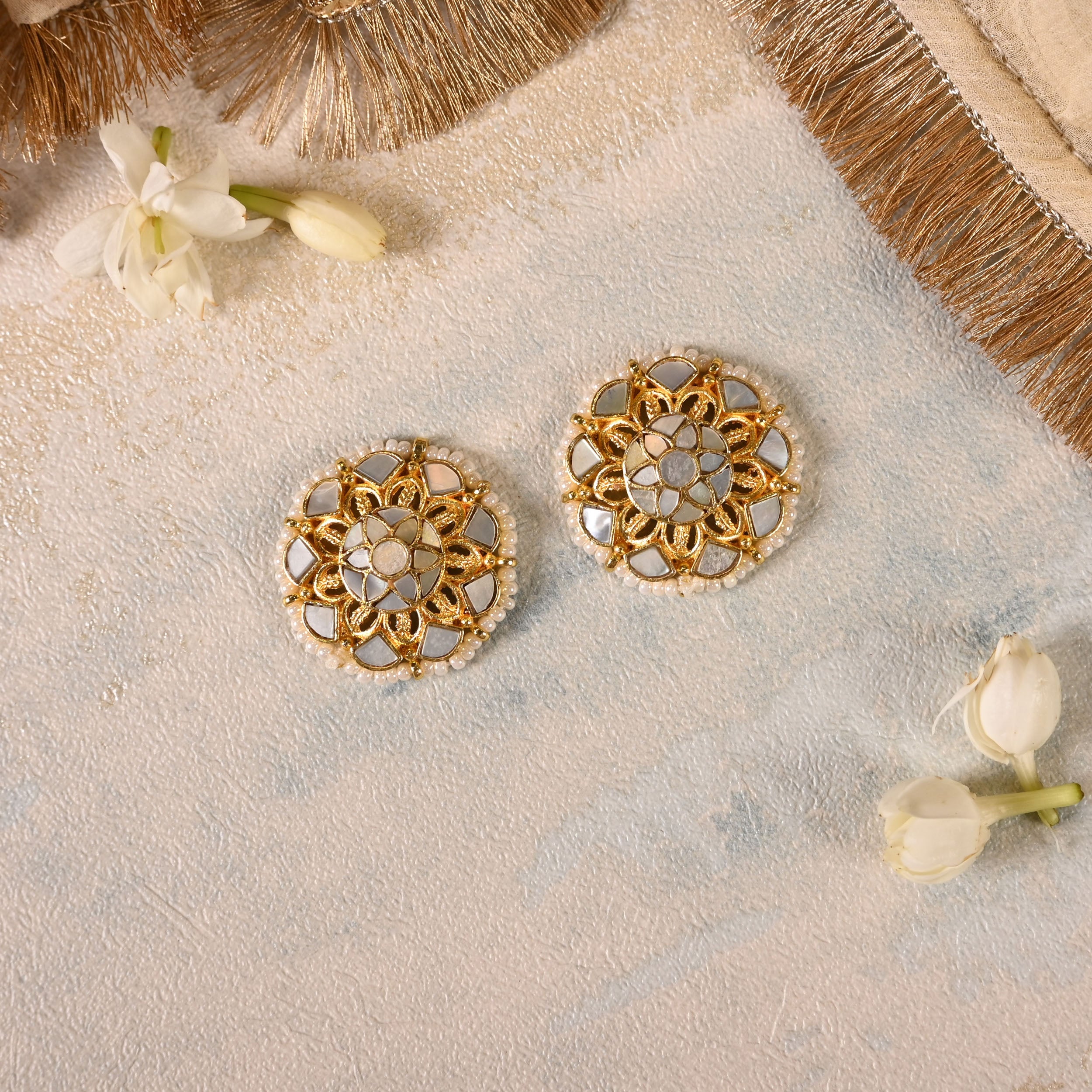SJE1037- White Colour Gold Plated Mother of Pearl studs Earrings