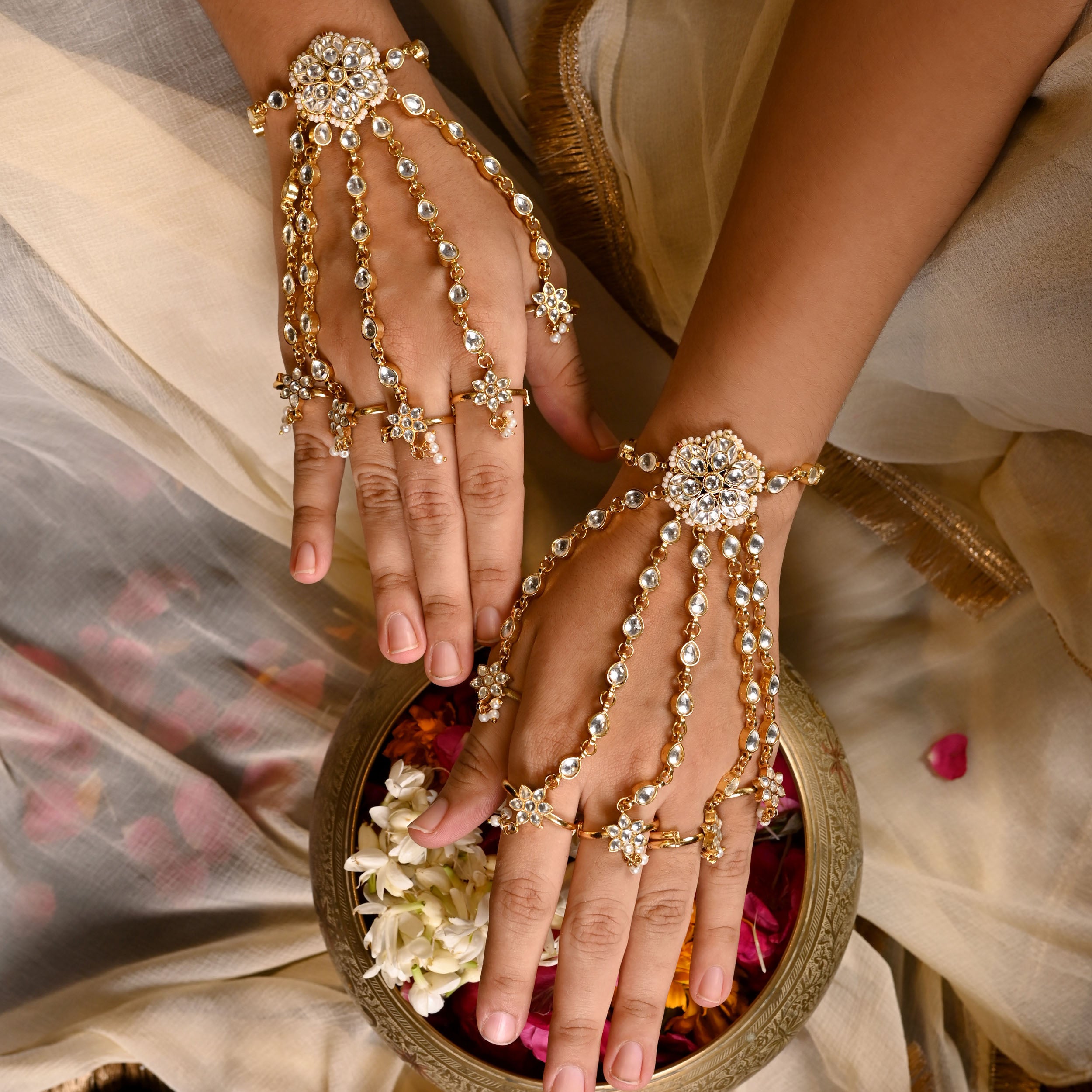 SJHP1013- White Colour Gold Plated Jadau Kundan Hathphool