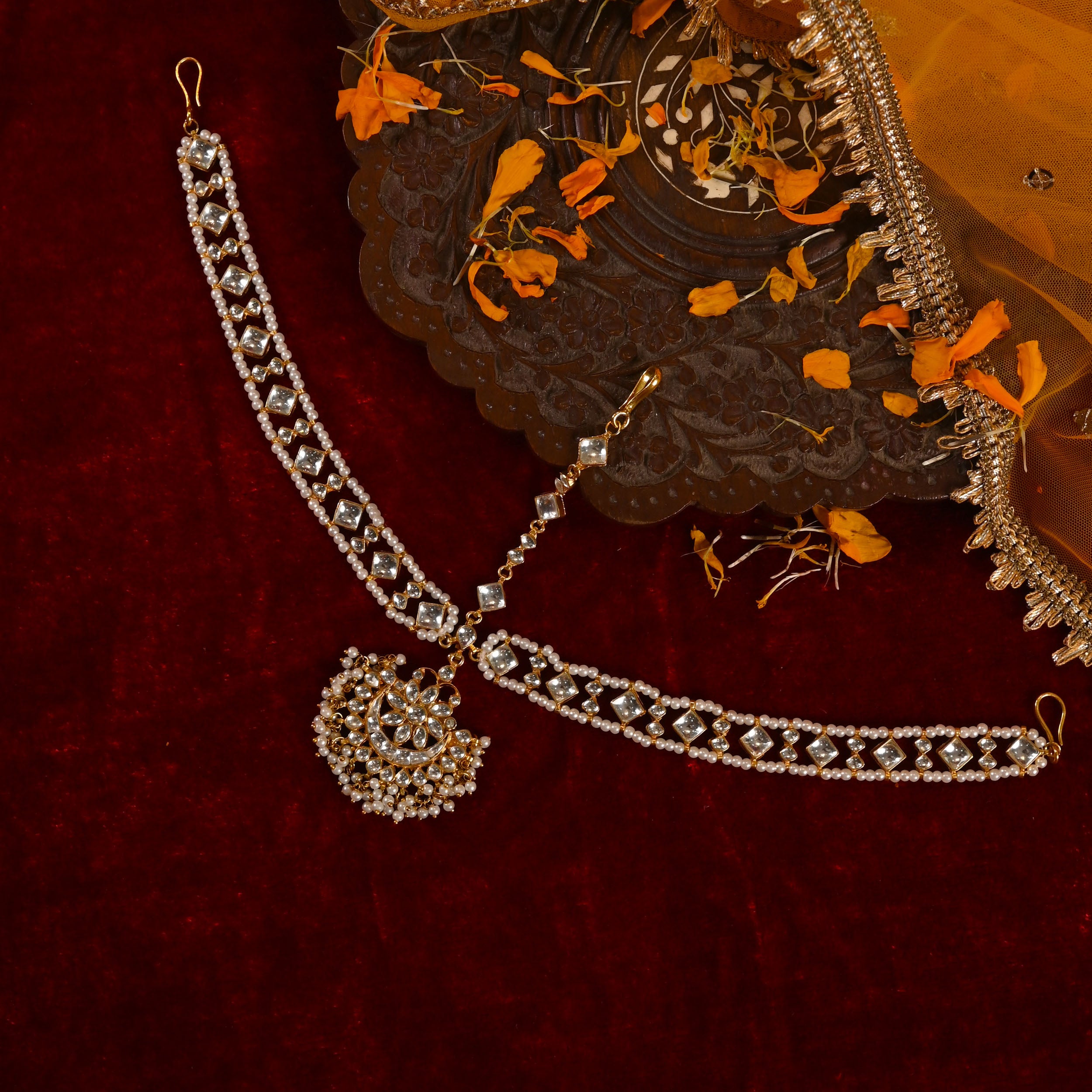 SJMP1005- White Colour Gold Plated Jadau Kundan Mathapatti