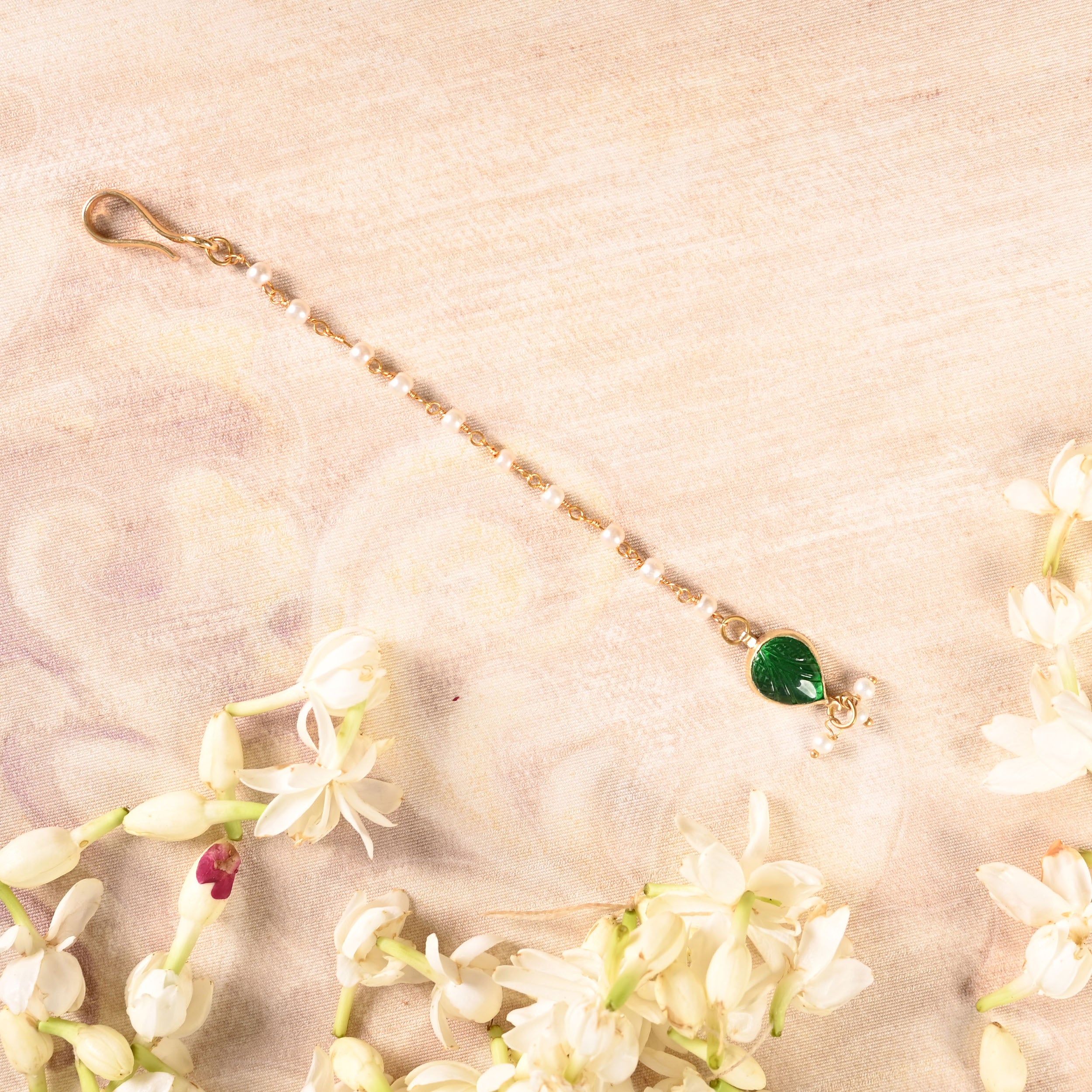SJT1016-Green Color Gold Plated Kundan Maang Tika