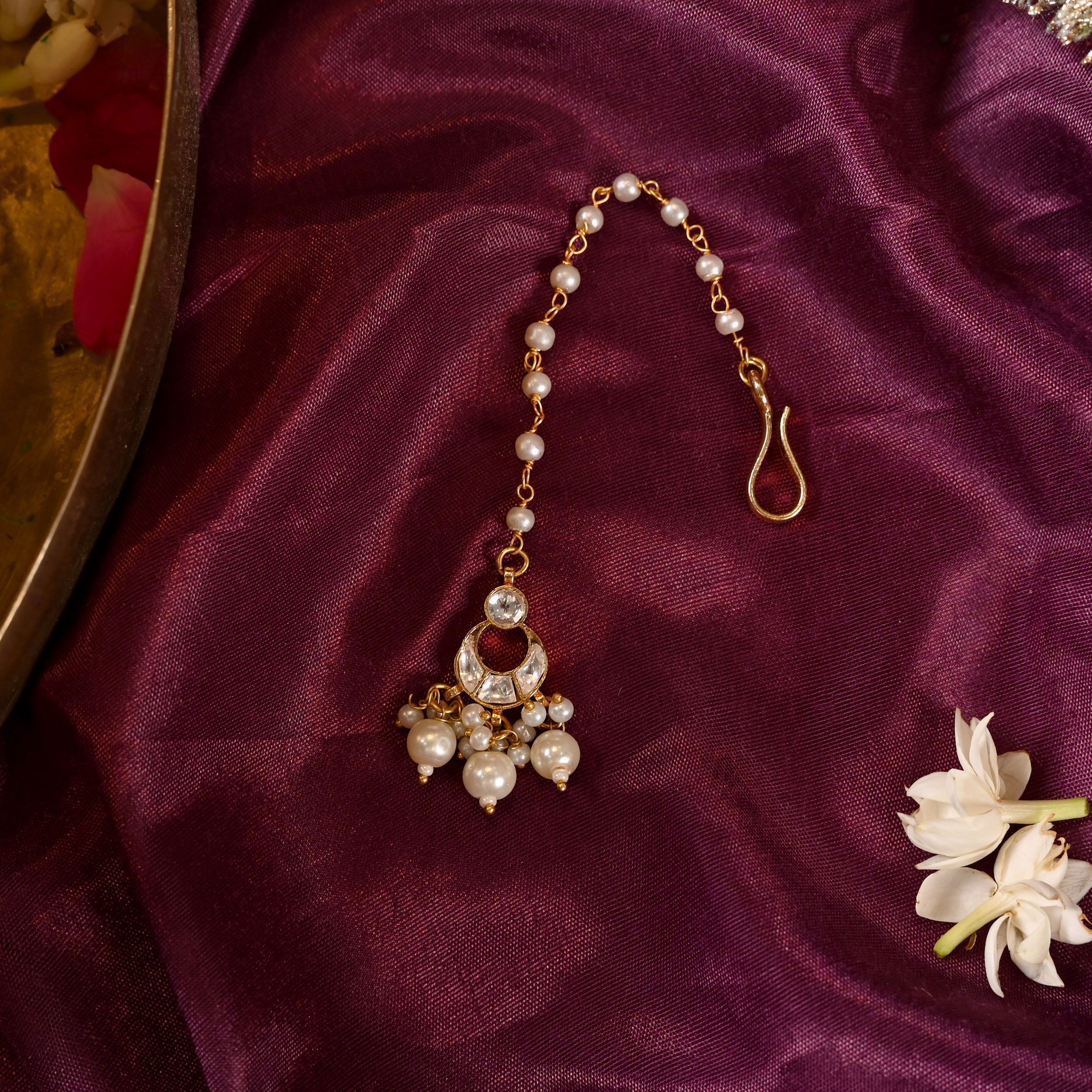 SJT1025-White Color Gold Plated Jadau Kundan Maang Tikka