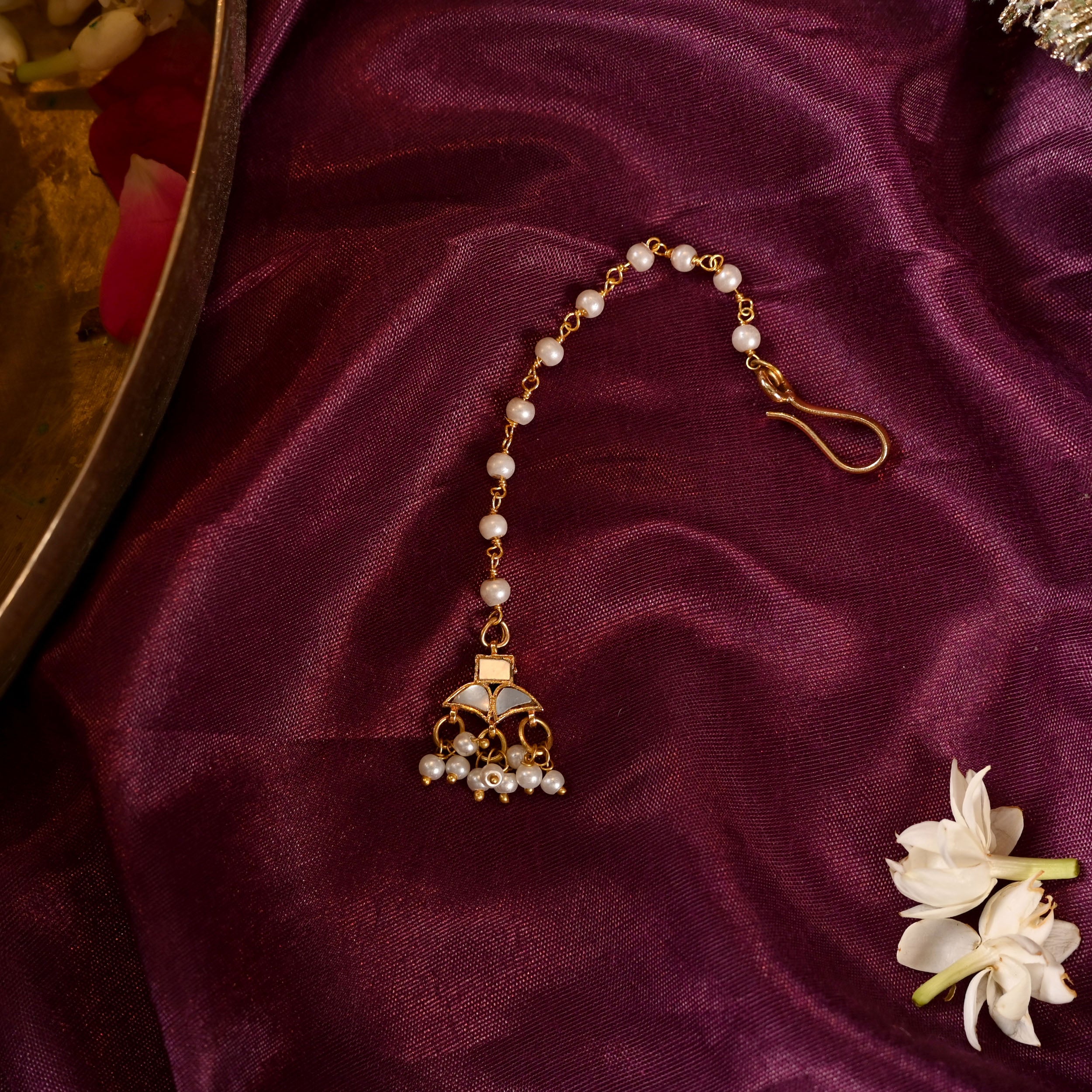 SJT1026-Multicolor Gold Pearl Maang Tikka with Beads-Elegant Traditional Jewelry