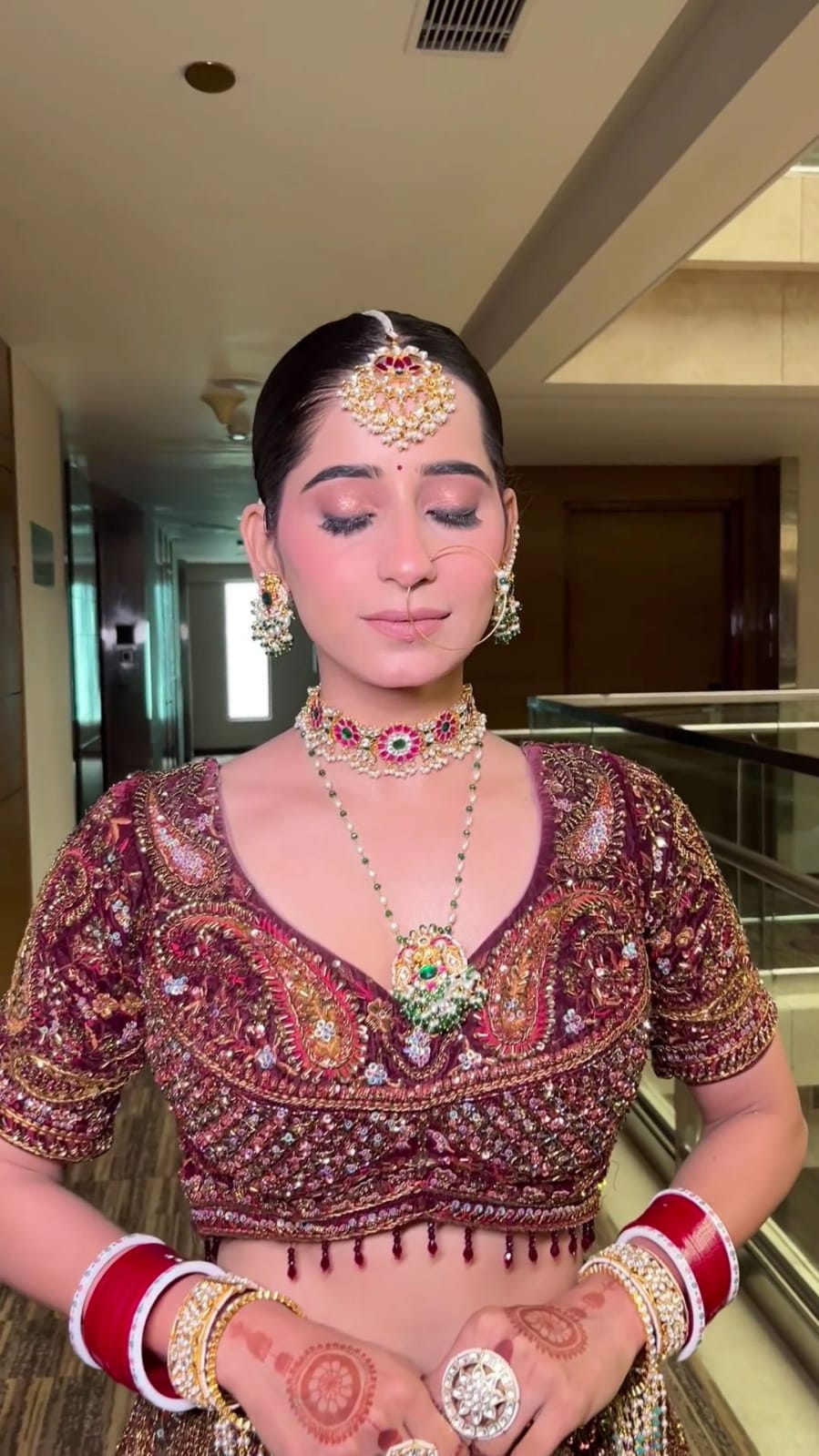 Myra Choker with Pendant and Earrings and Tika