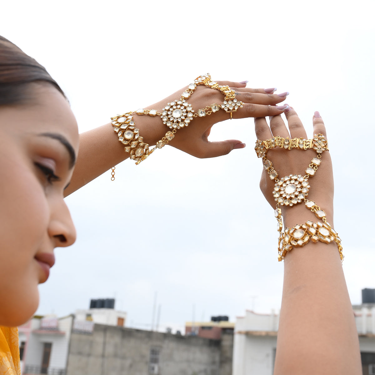 Advitiya Studded Bridal Hathphool