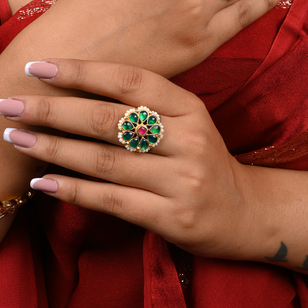 Naro Kundan Green Traditional Ring