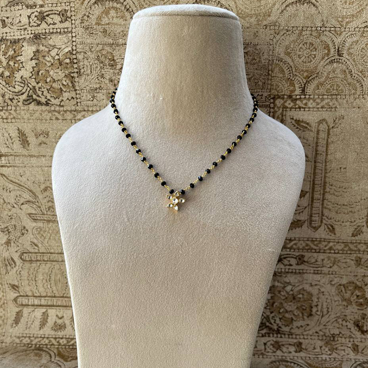 Liliana Star Jadau Kundan Mangalsutra