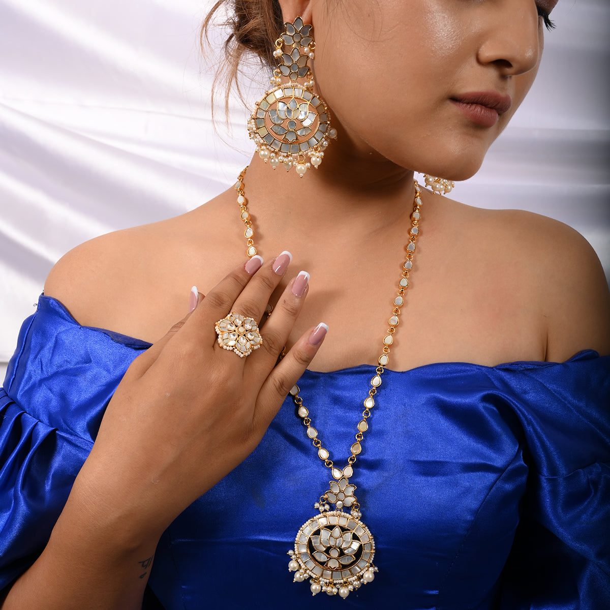 Antima Mother of Pearl Long Necklace Set