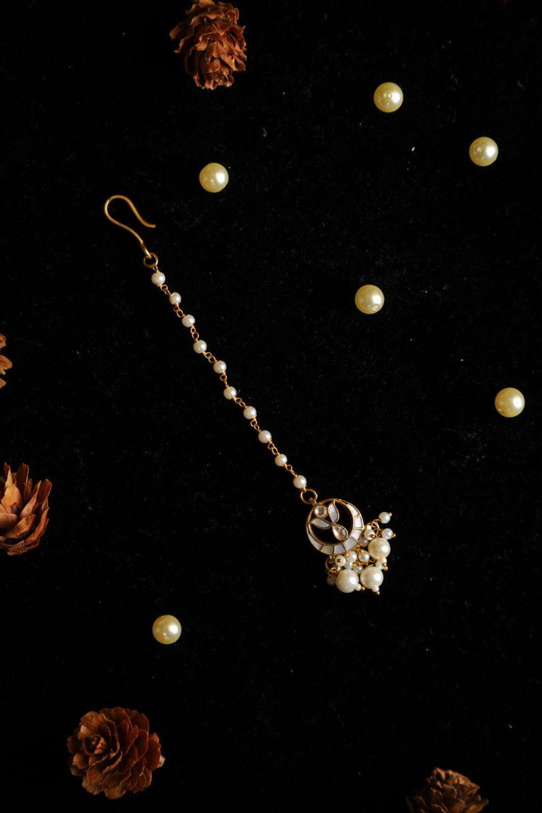SJT1043- White Colour Gold Plated Mother of Pearl Maang Tika