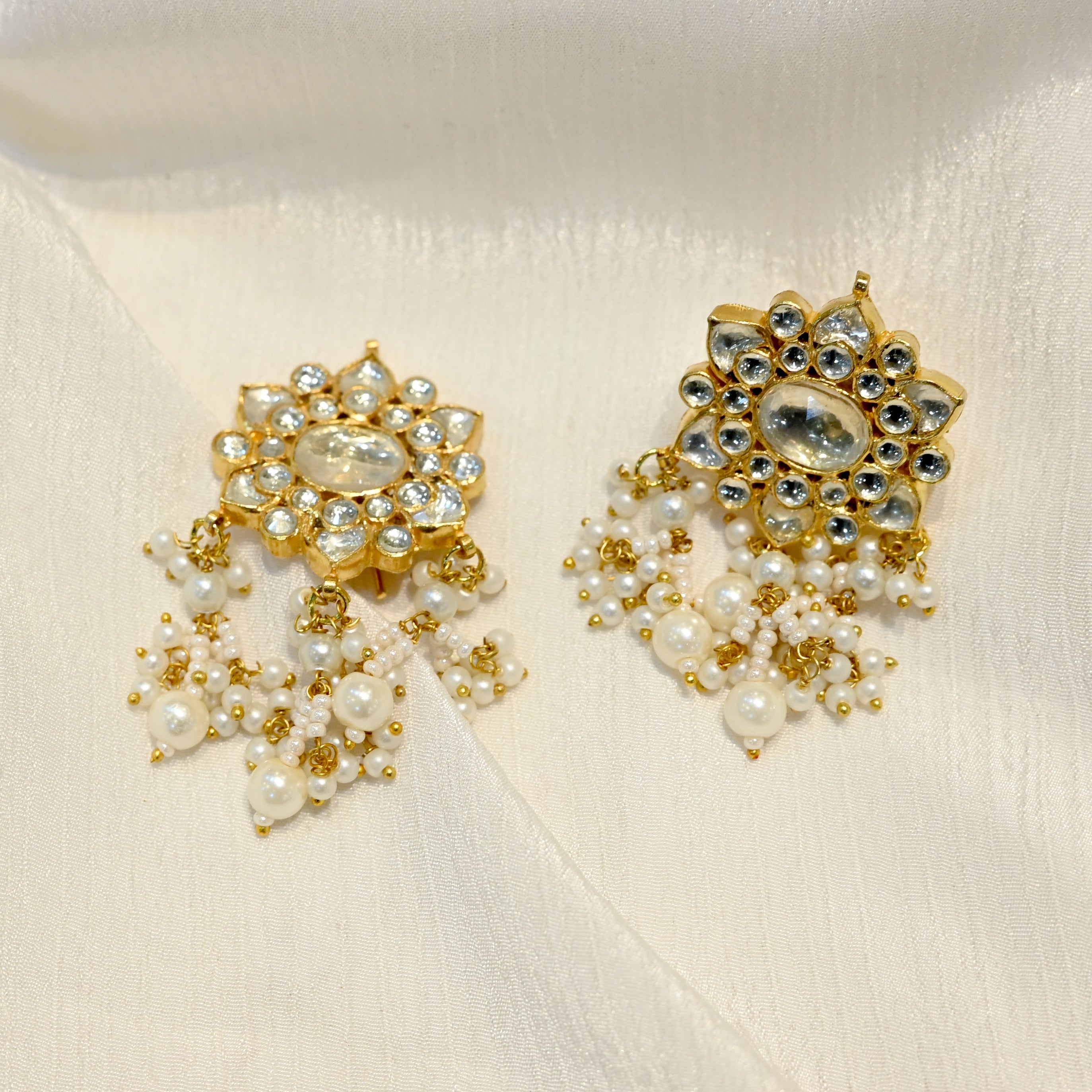 SJN1113- White Colour Gold Plated Jadau Kundan Choker Necklace With Earrings and Tika