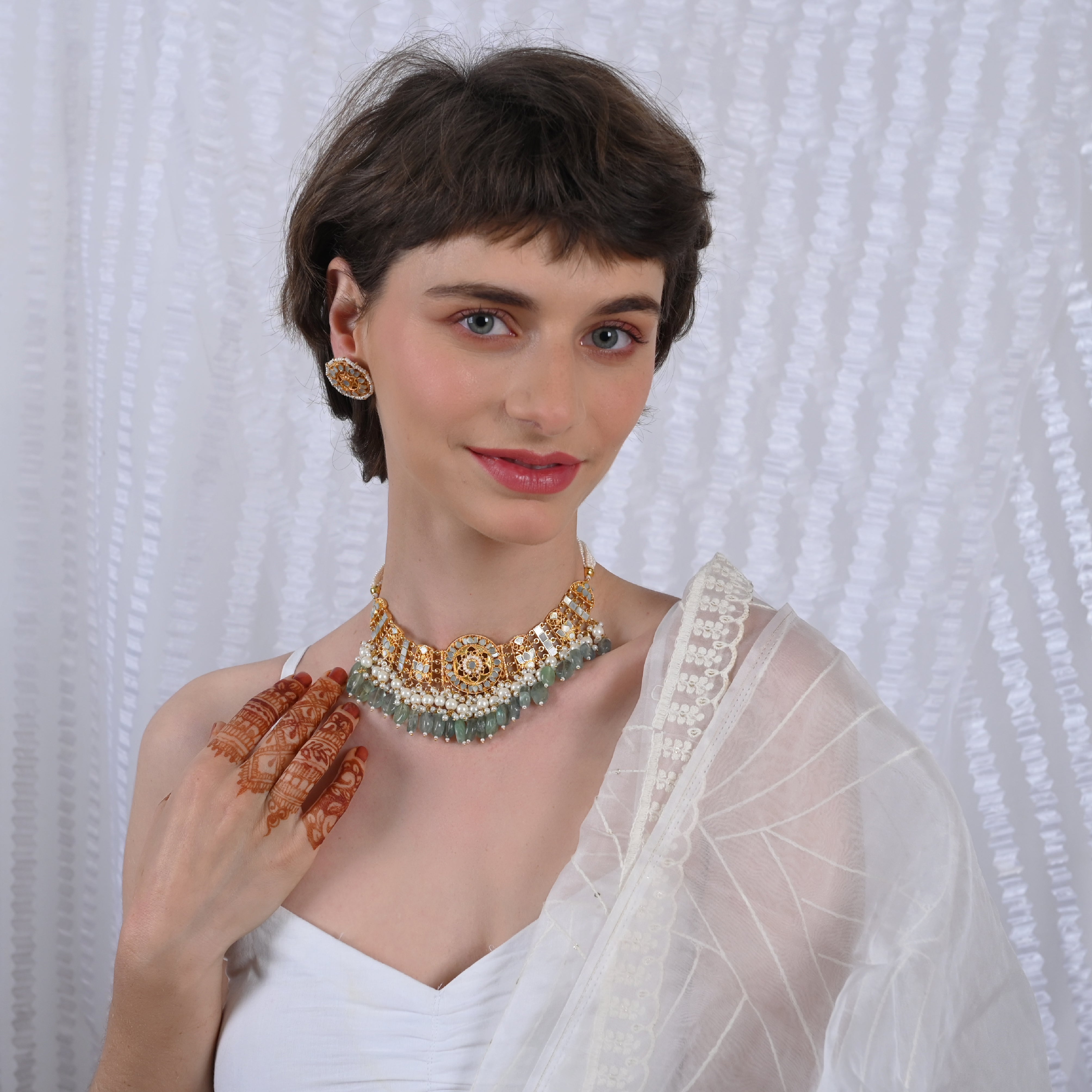 SJN1022- White Colour Gold Plated Mother of Pearl Choker with Earrings