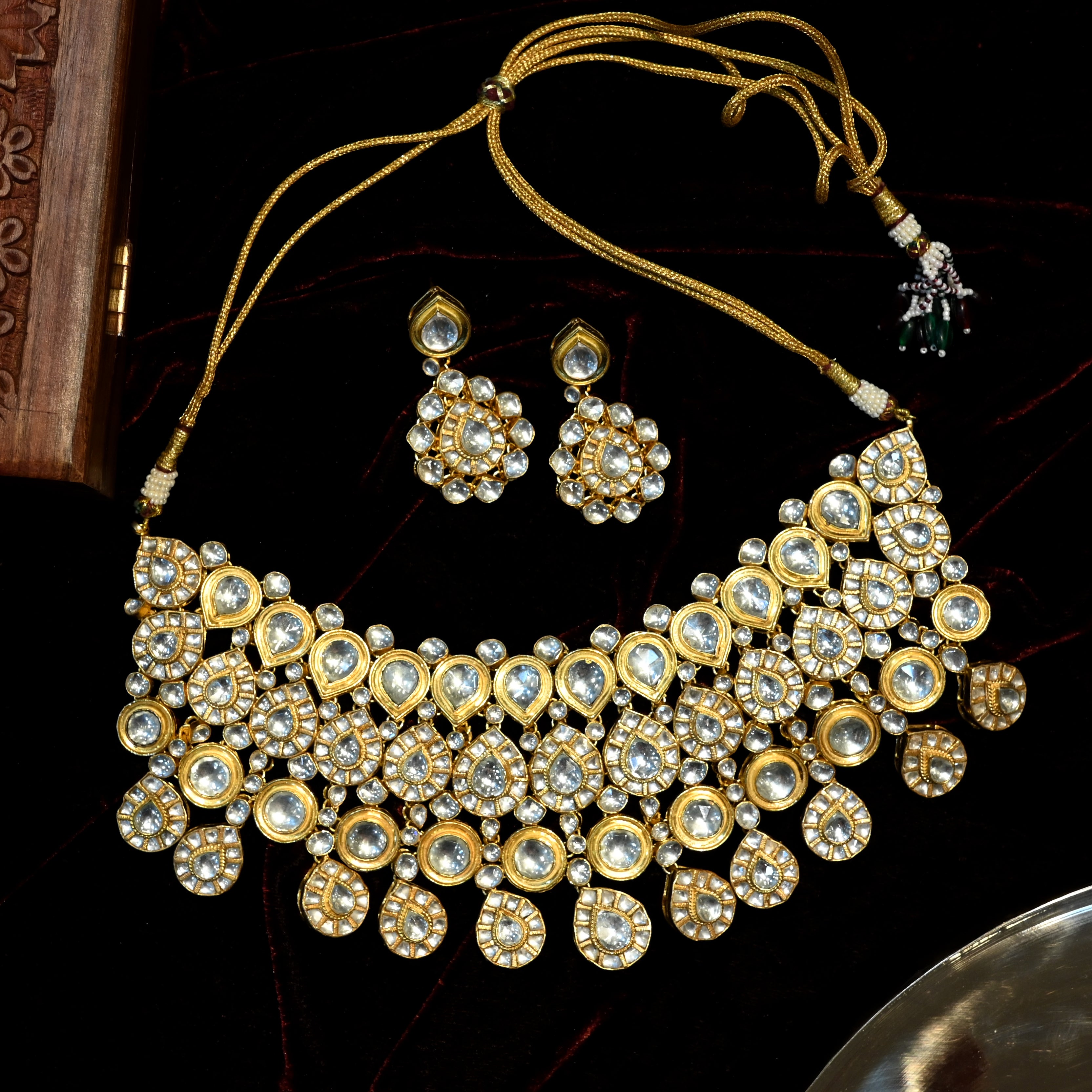 SJN1057- White Colour Gold Plated Jadau Kundan Necklace with Earrings and Tika