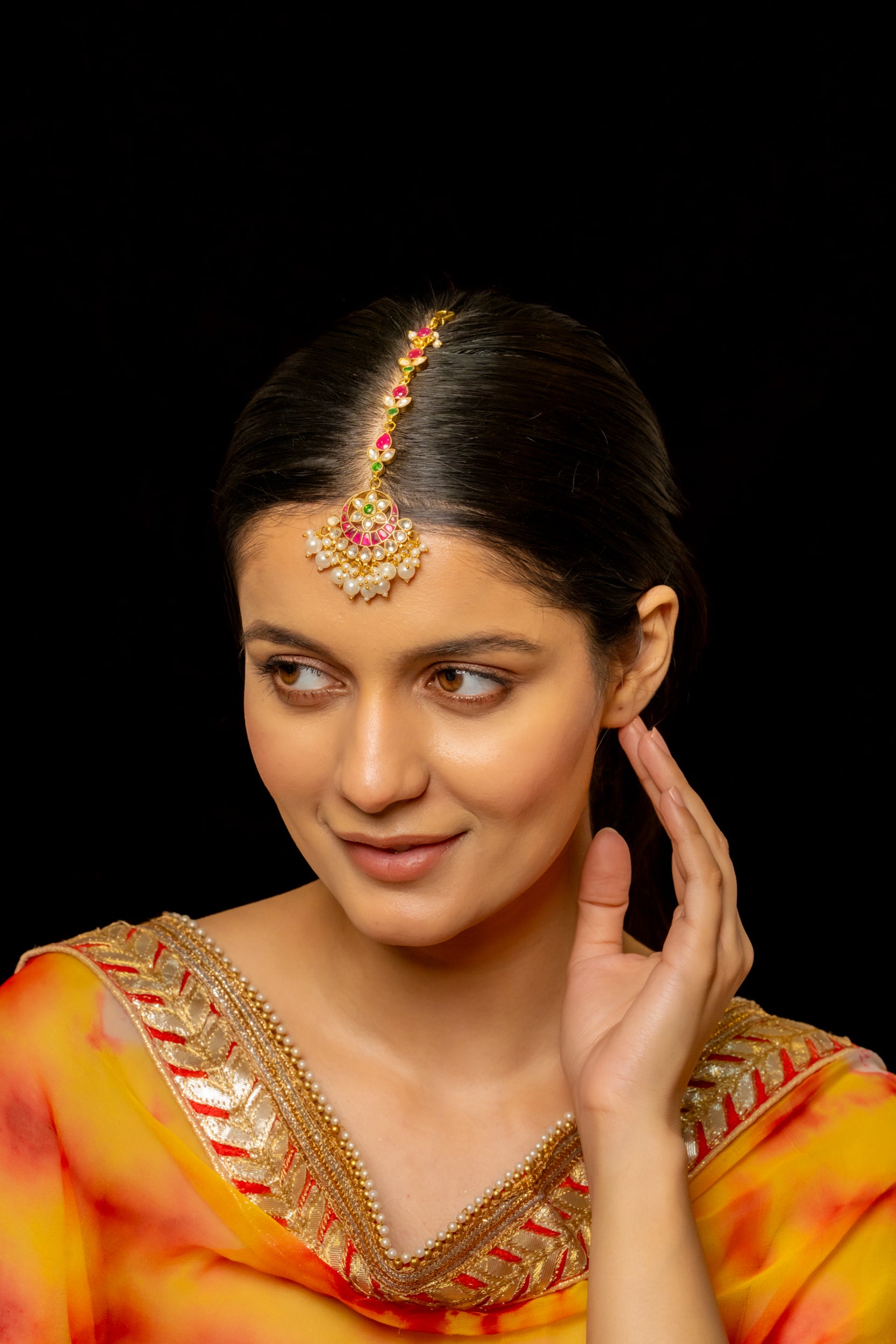 Noura Maang Tika