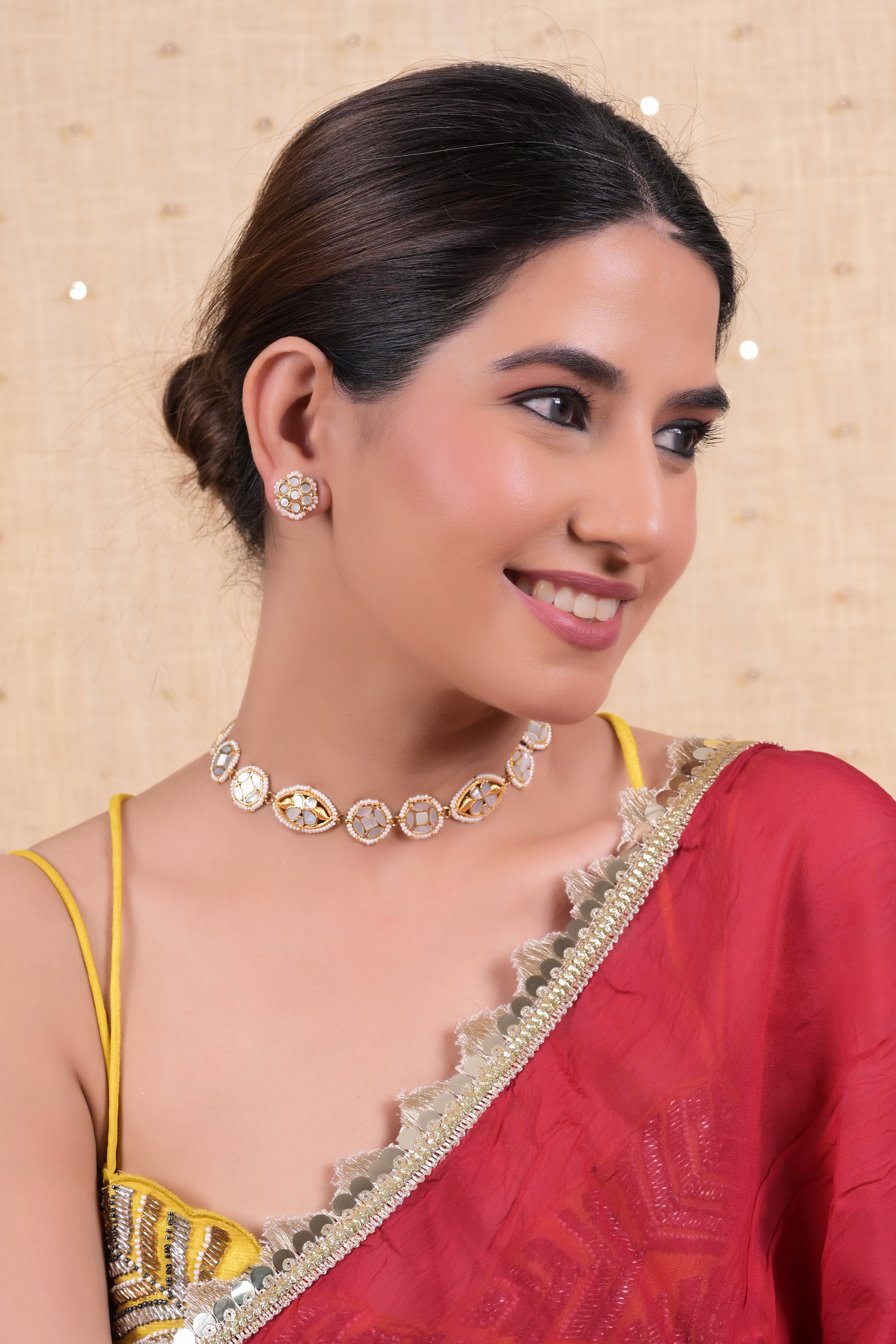SJN1122- White Colour Gold Plated Mother of Pearl Choker with Earrings