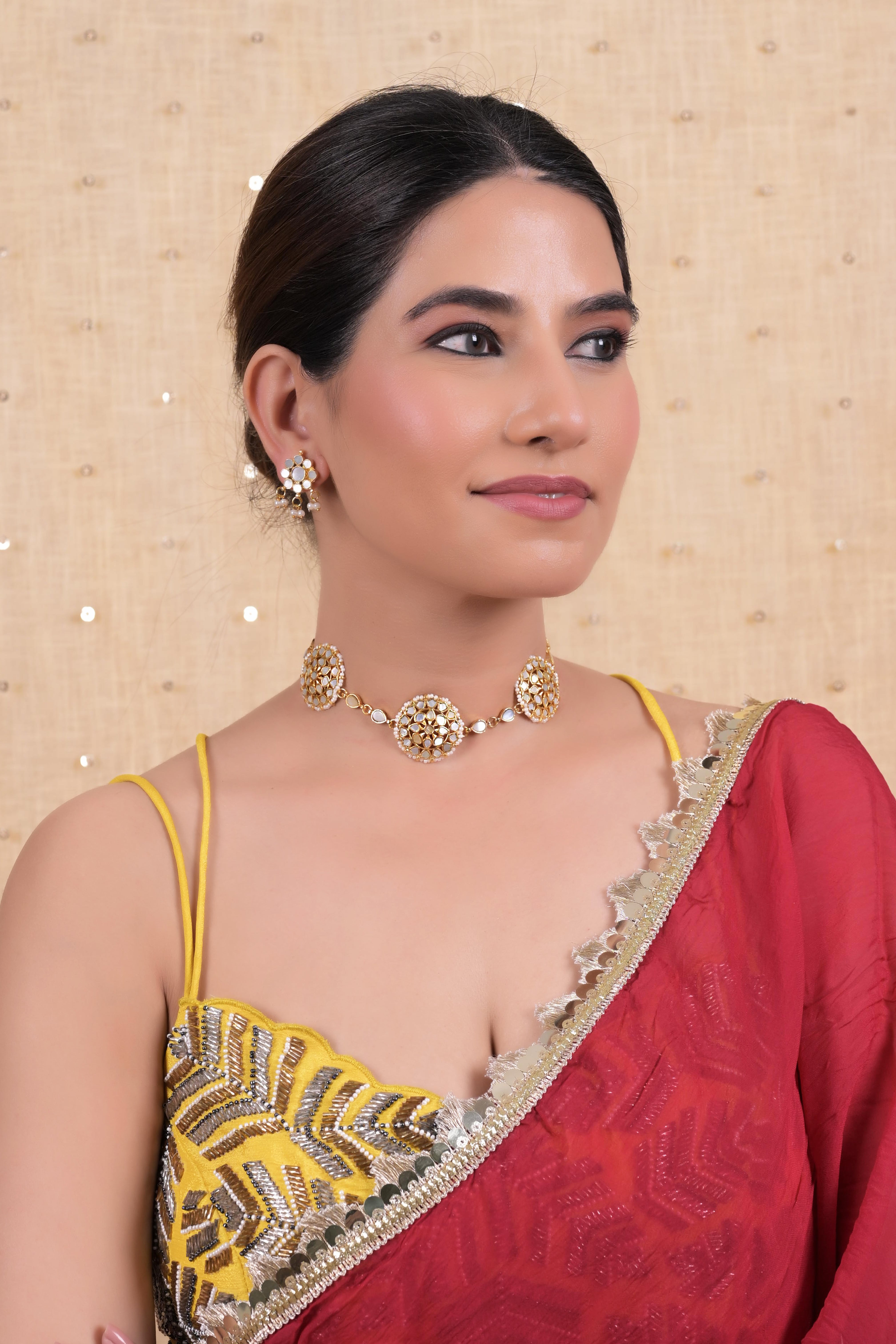 SJN1123- White Colour Gold Plated Mother of Pearl Choker with Earrings