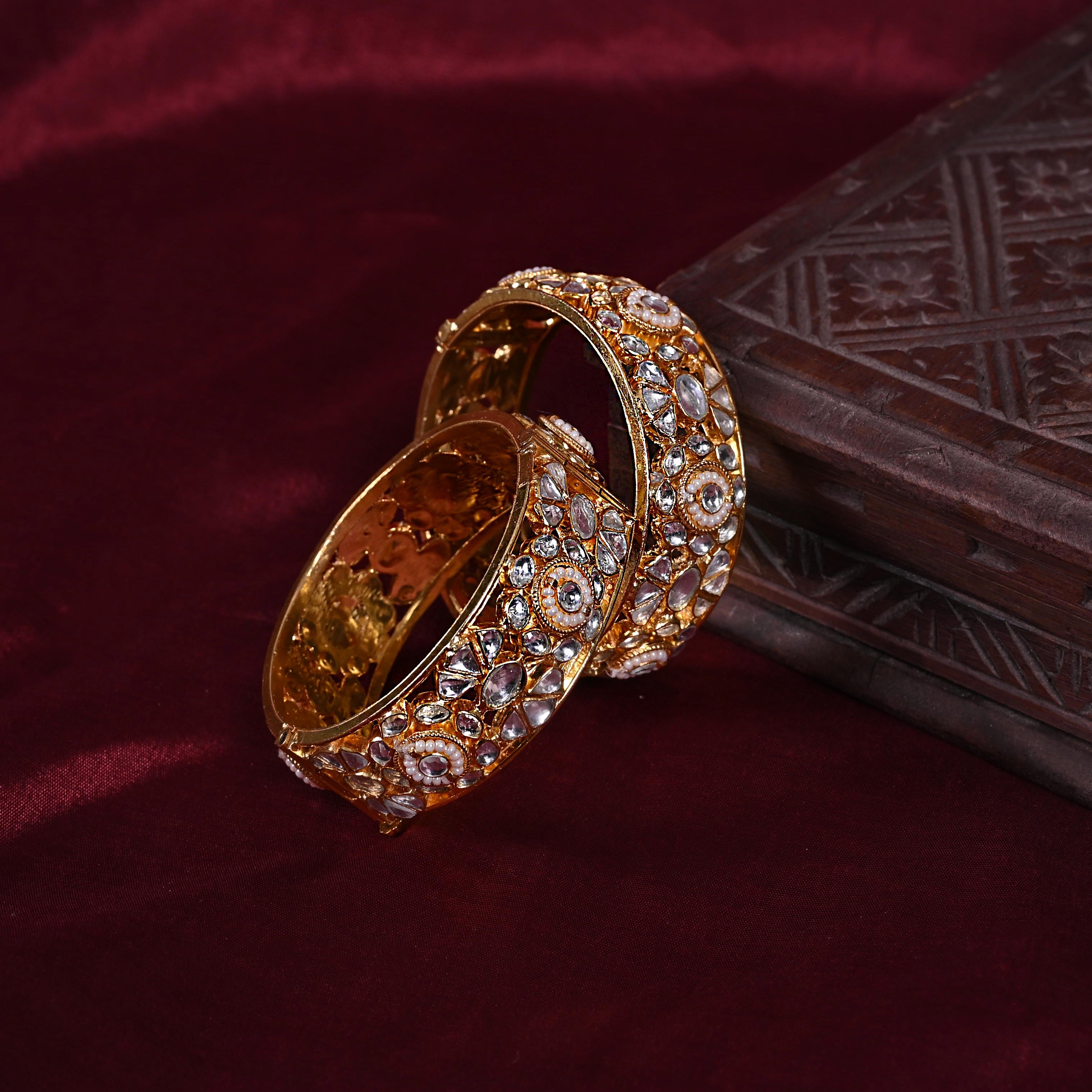 SJB1027- White Colour Gold Plated Jadau Kundan Bangle