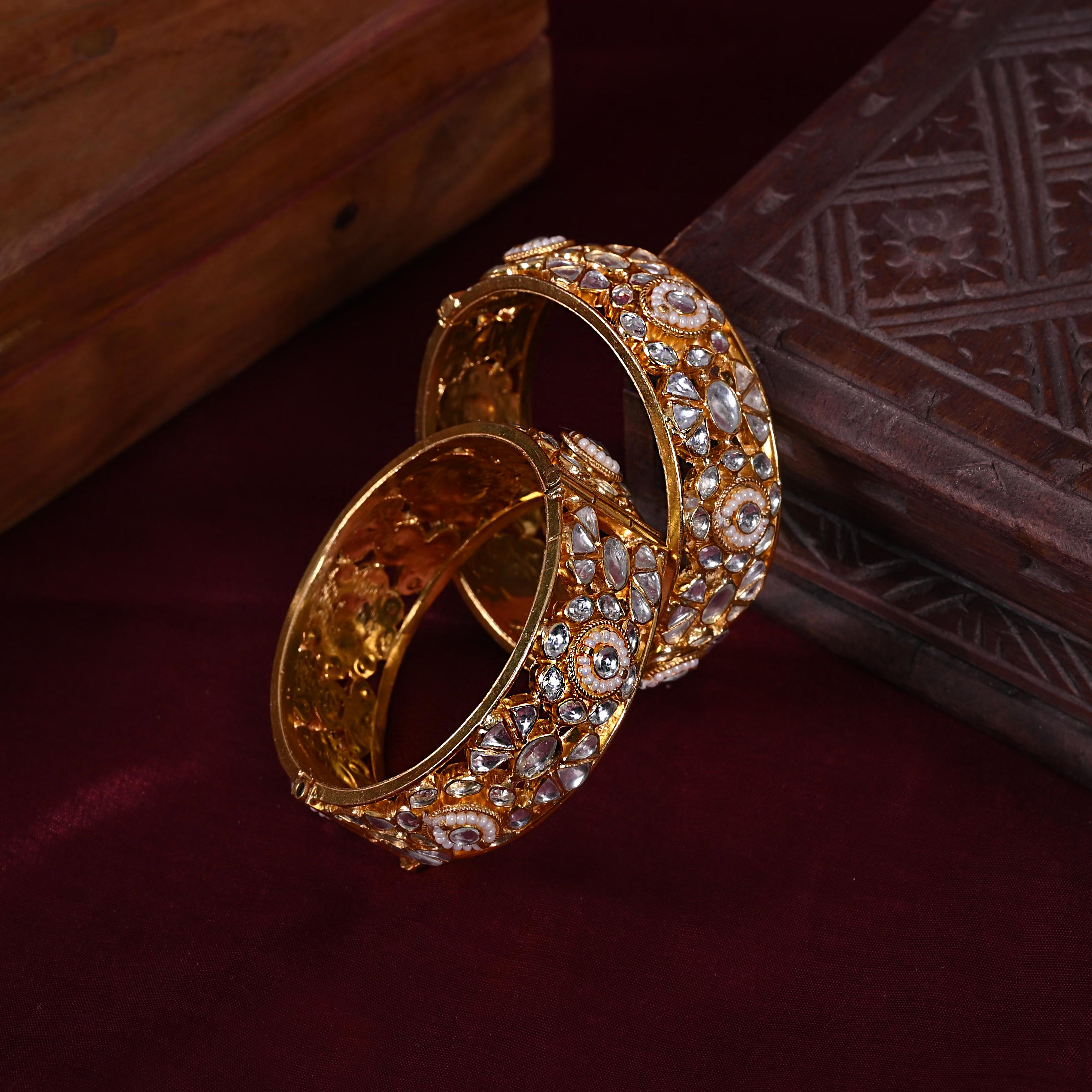 SJB1027- White Colour Gold Plated Jadau Kundan Bangle
