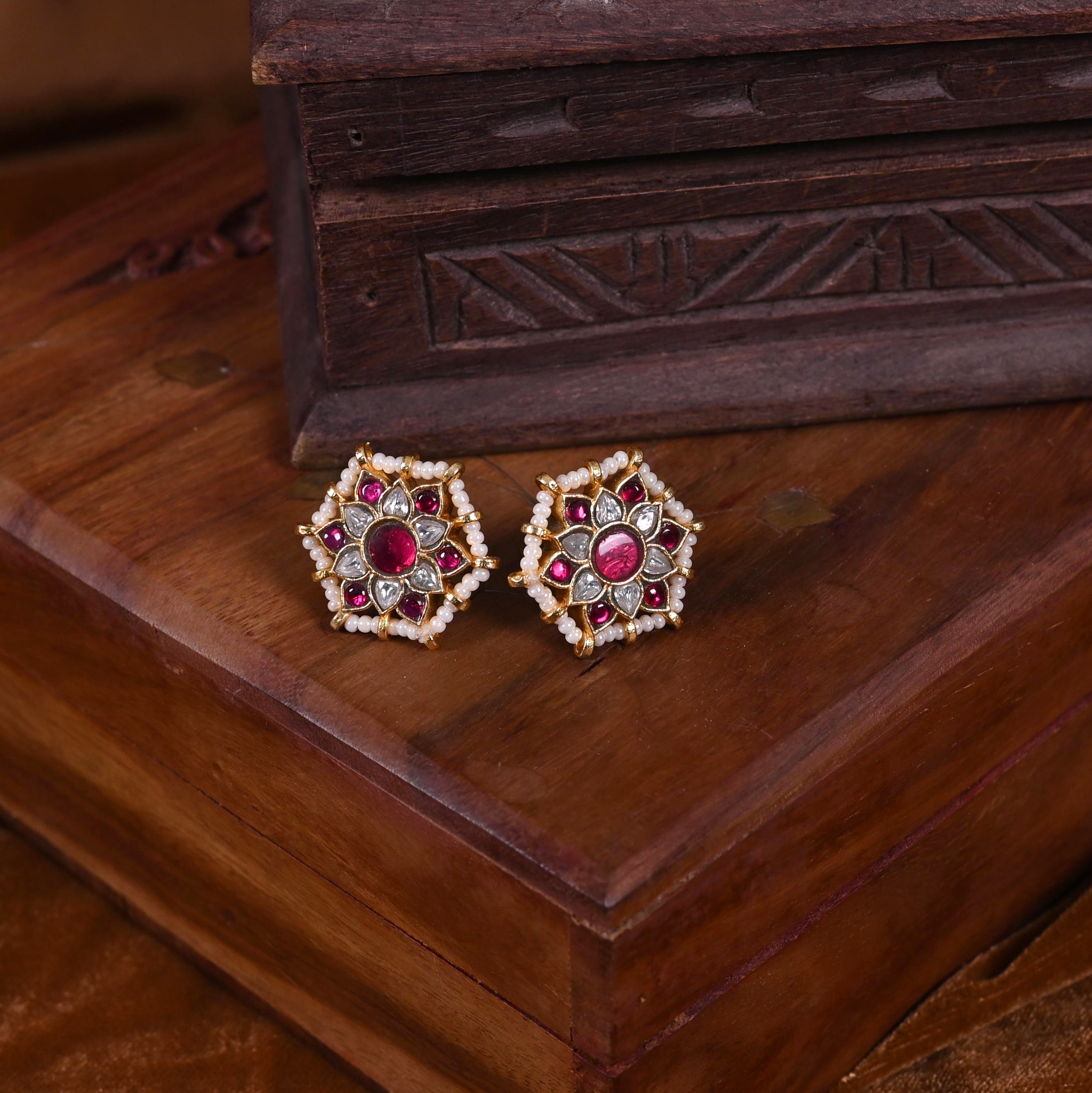 SJE1118- Pink and White Colour Gold Plated Jadau Kundan Temple Flower Style Studs Earrings