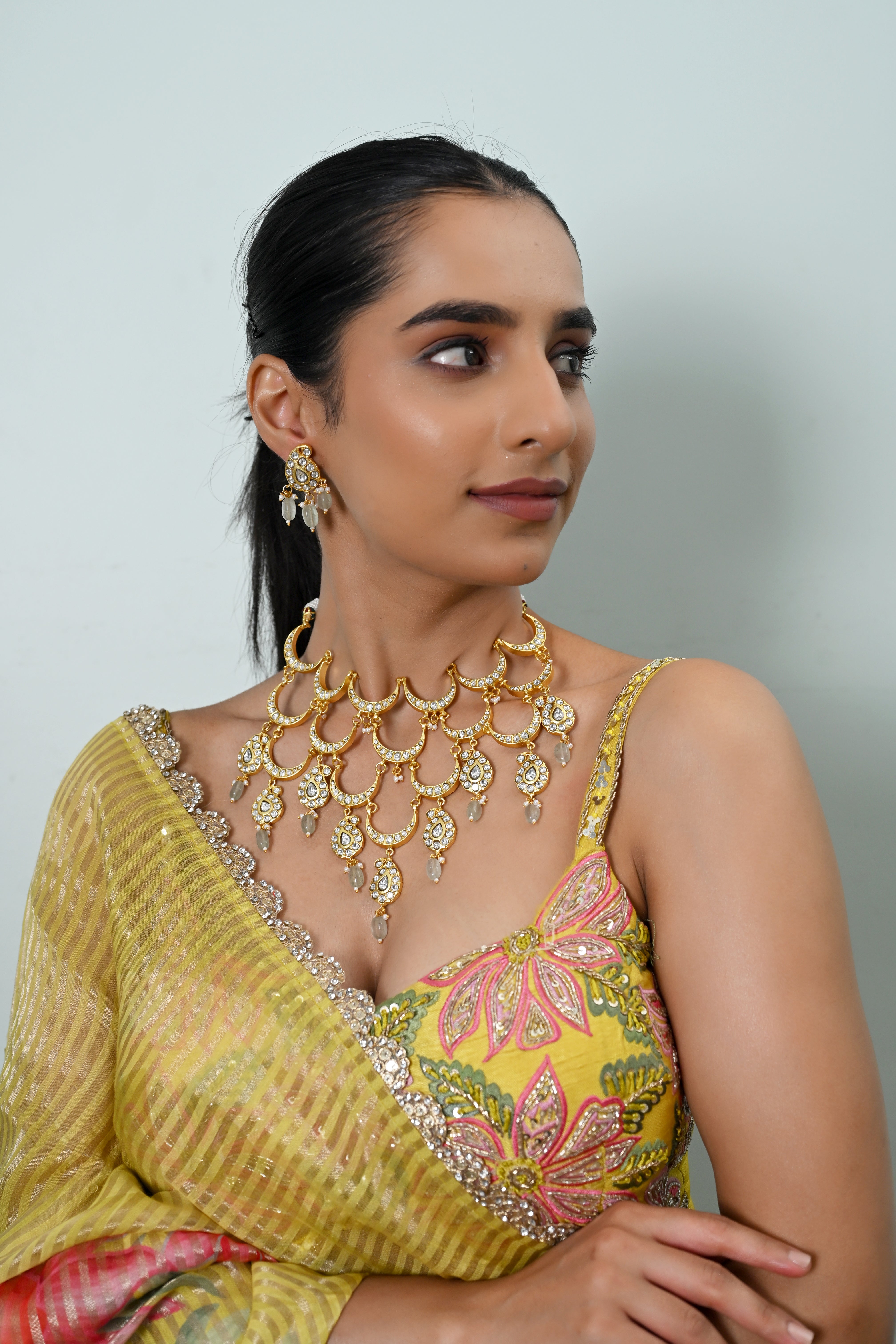 SJN1239- White Colour Gold Plated Jadau Kundan Thappa Necklace with Earrings