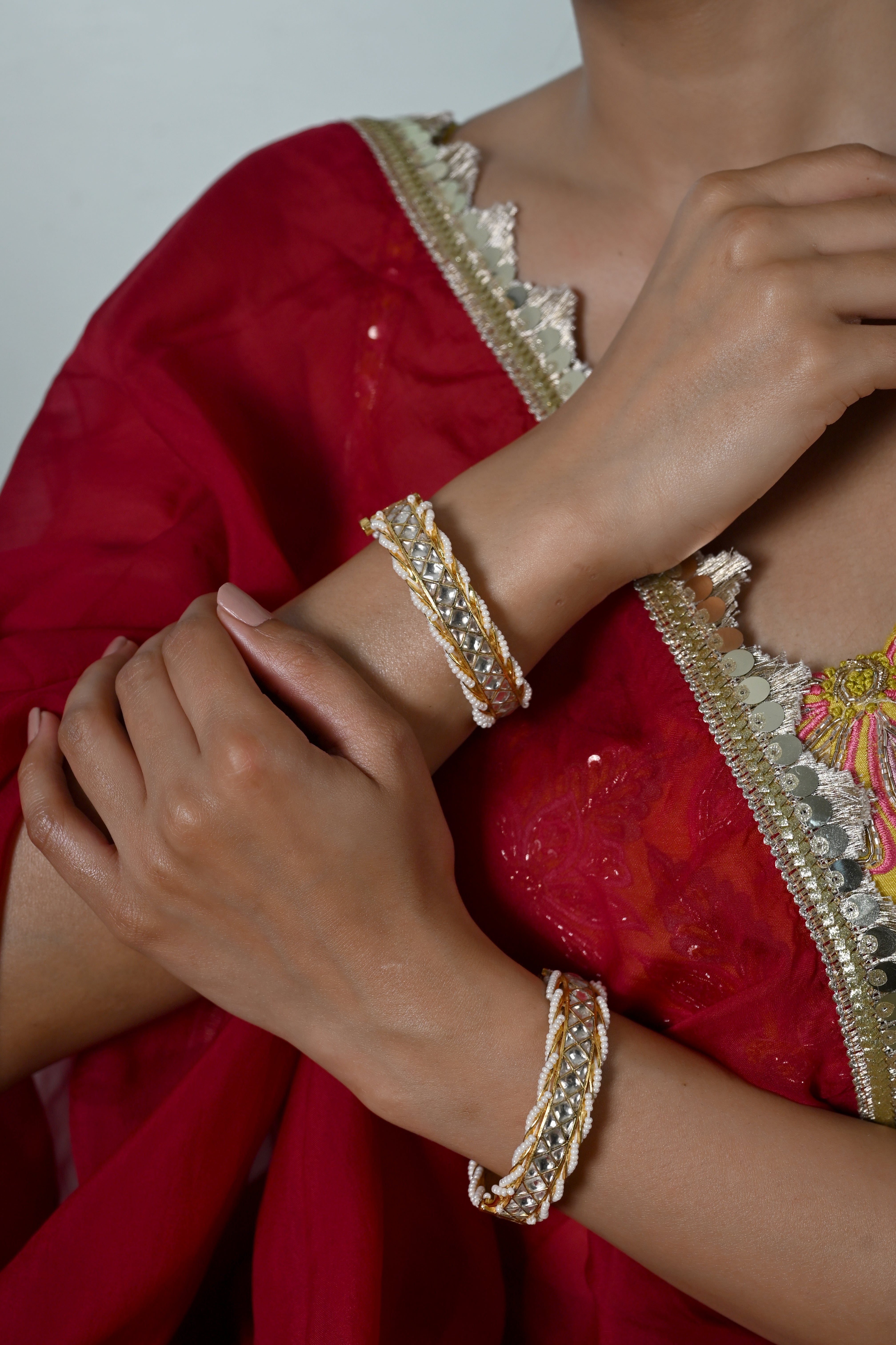 SJB1040- White Colour Gold Plated Jadau Kundan Bangle