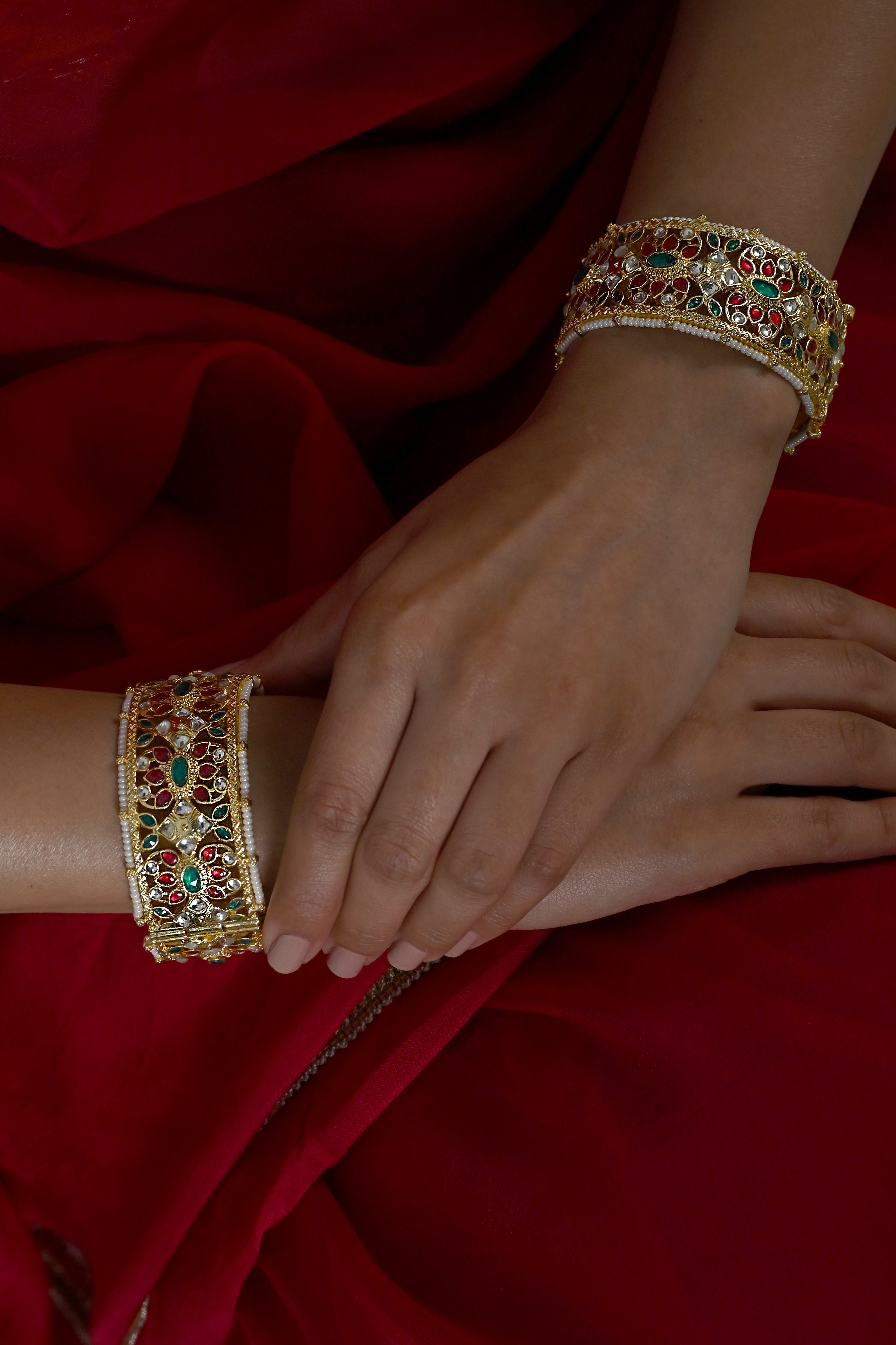 SJB1044- Multicolour Gold Plated Jadau Kundan Bangle