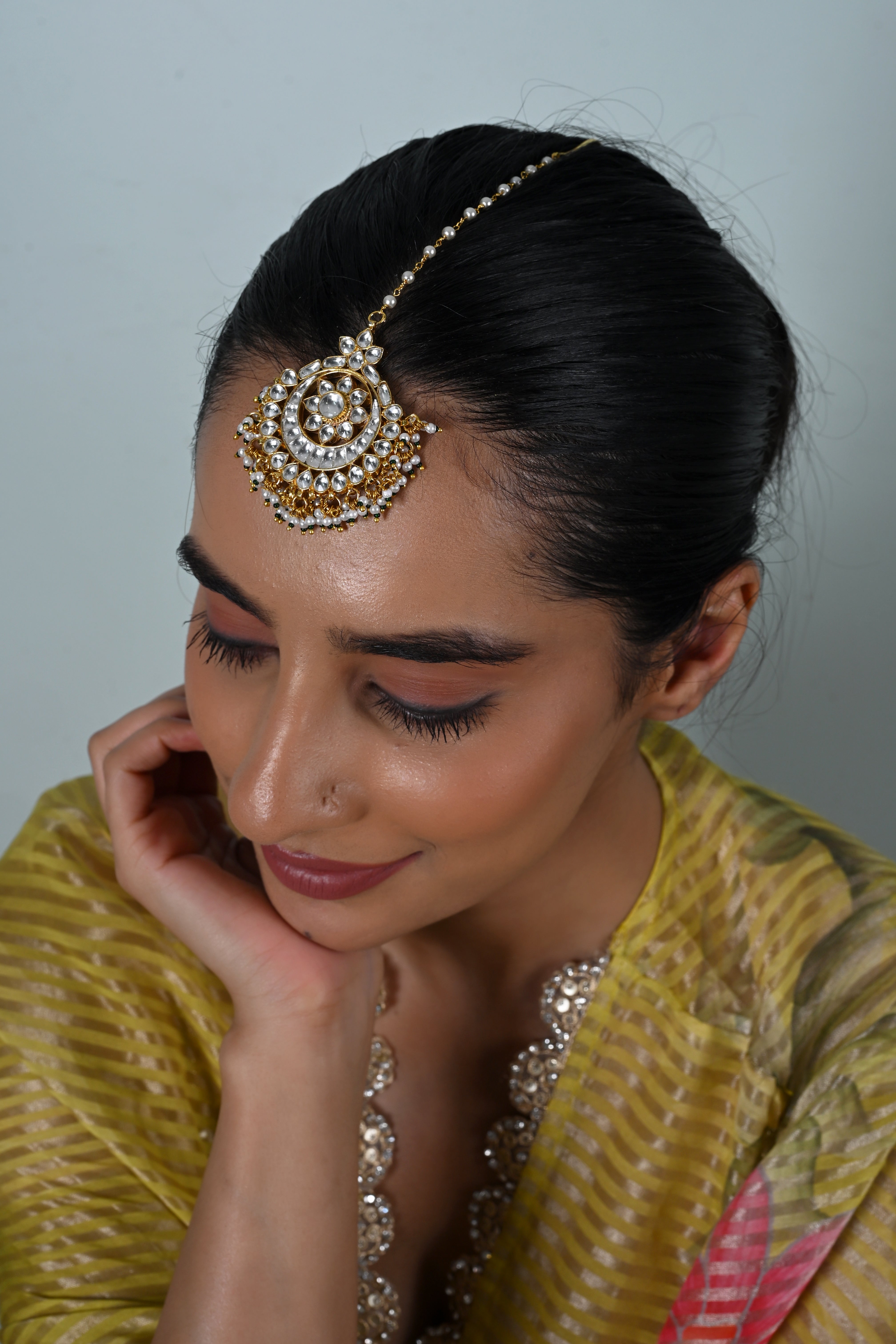 SJT1052- White Colour Gold Plated Jadau Kundan Maang Tika