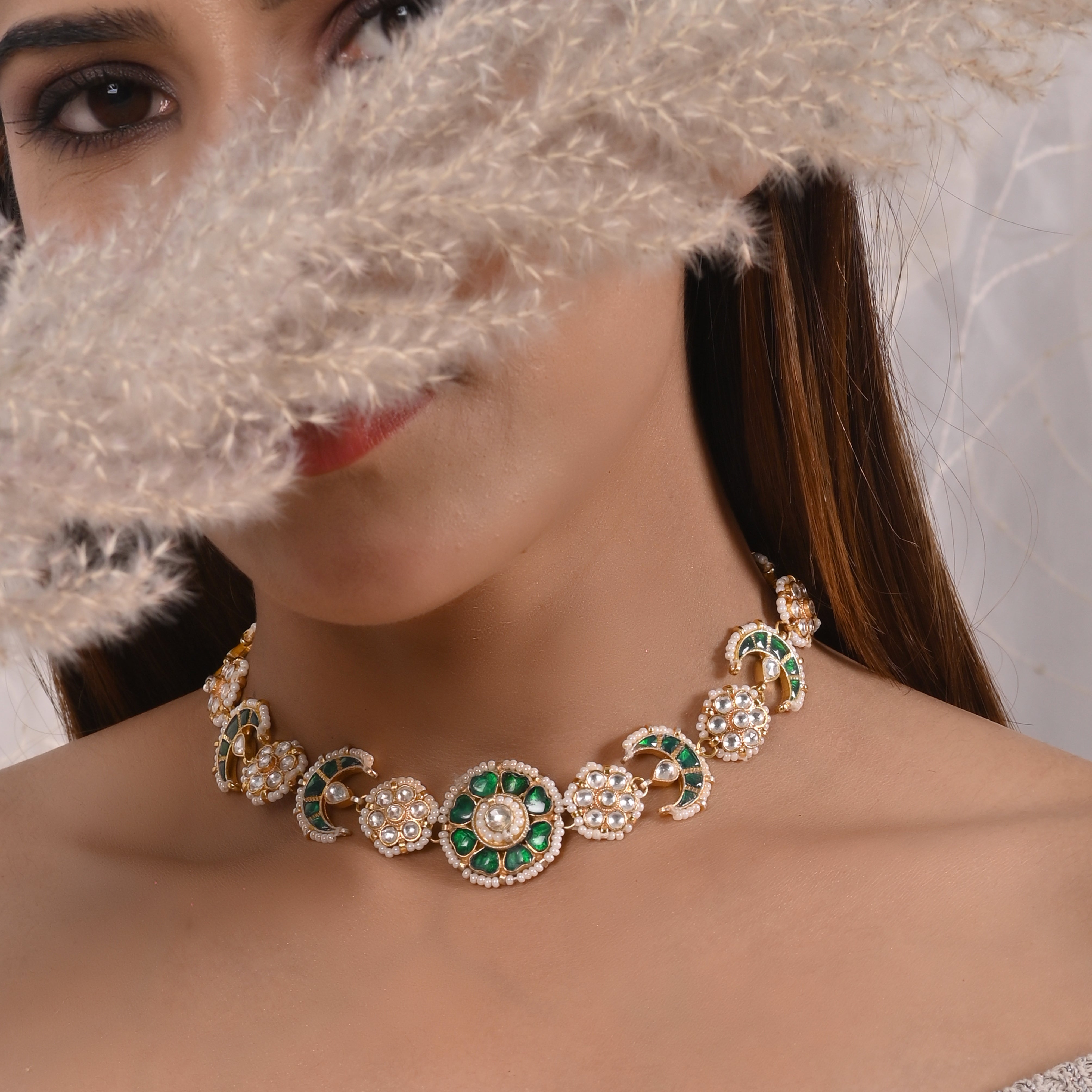 Hisael Green Pushp Choker